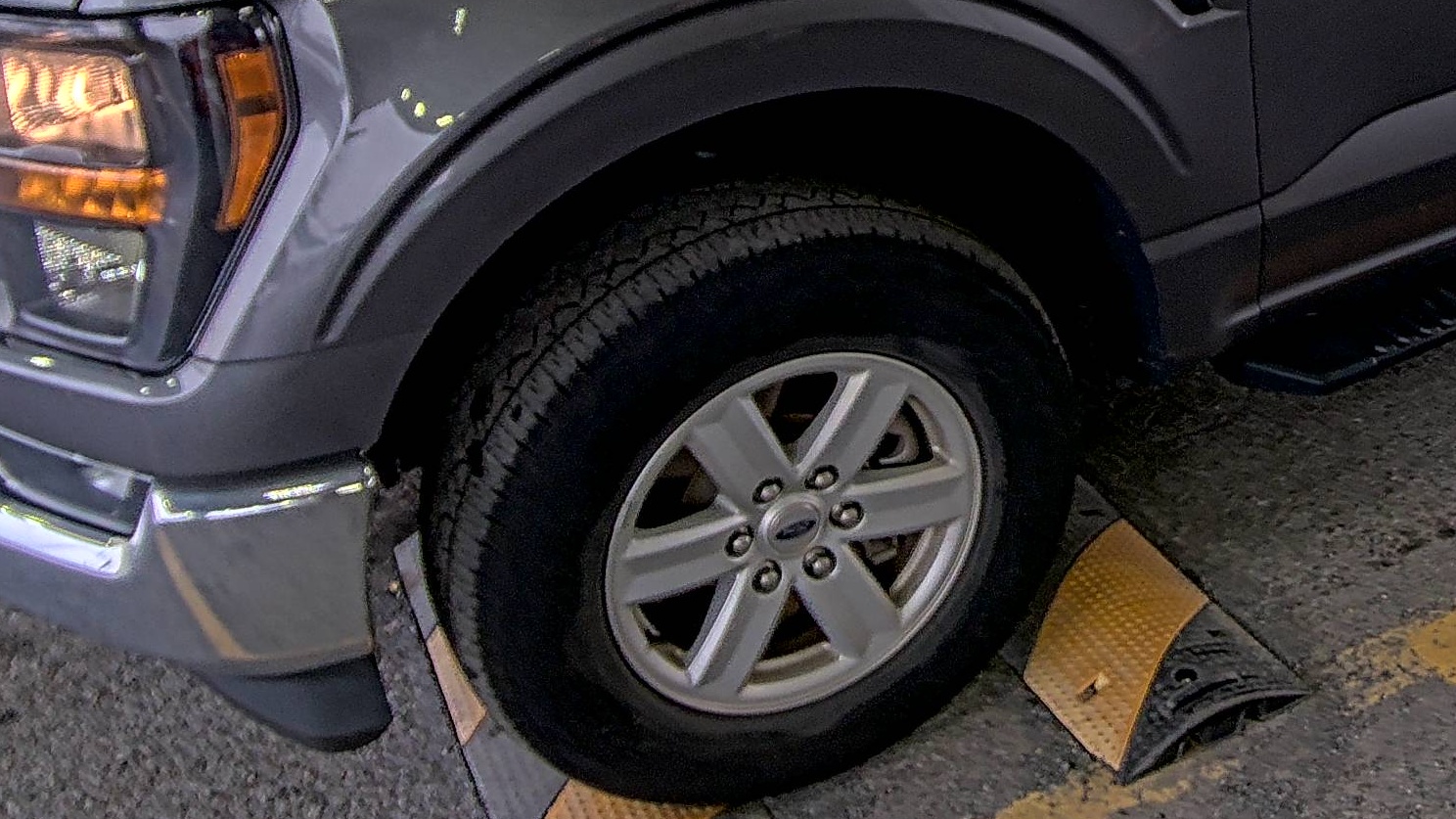 2023 Ford F-150 XL AWD