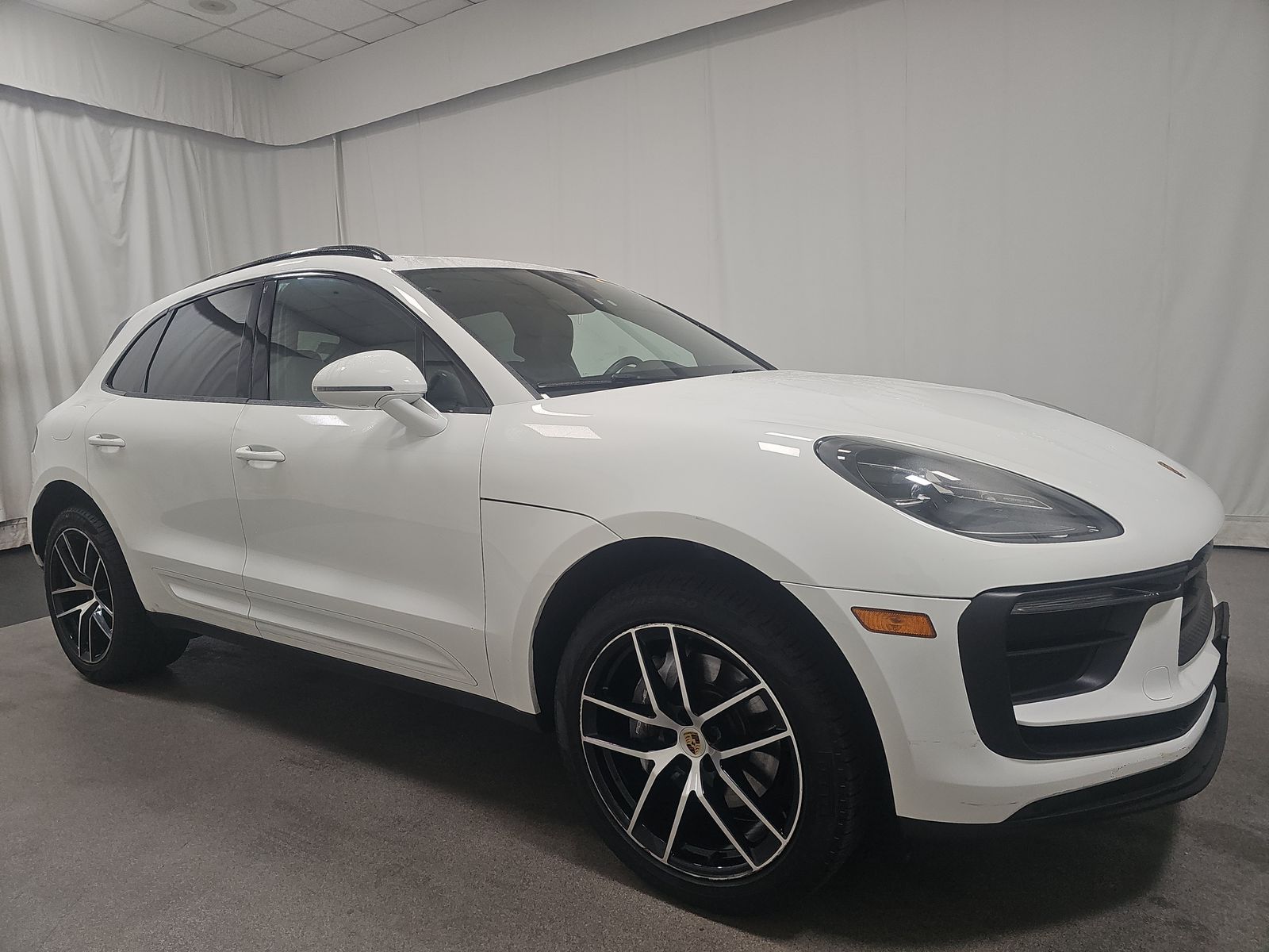 2022 Porsche Macan Base AWD