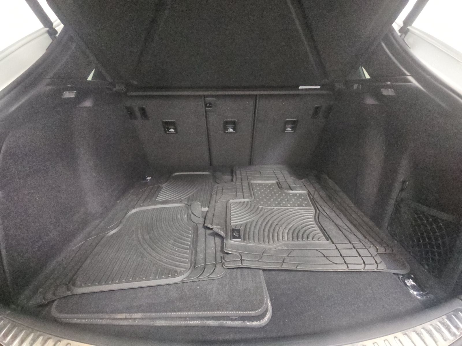 2022 Porsche Macan Base AWD