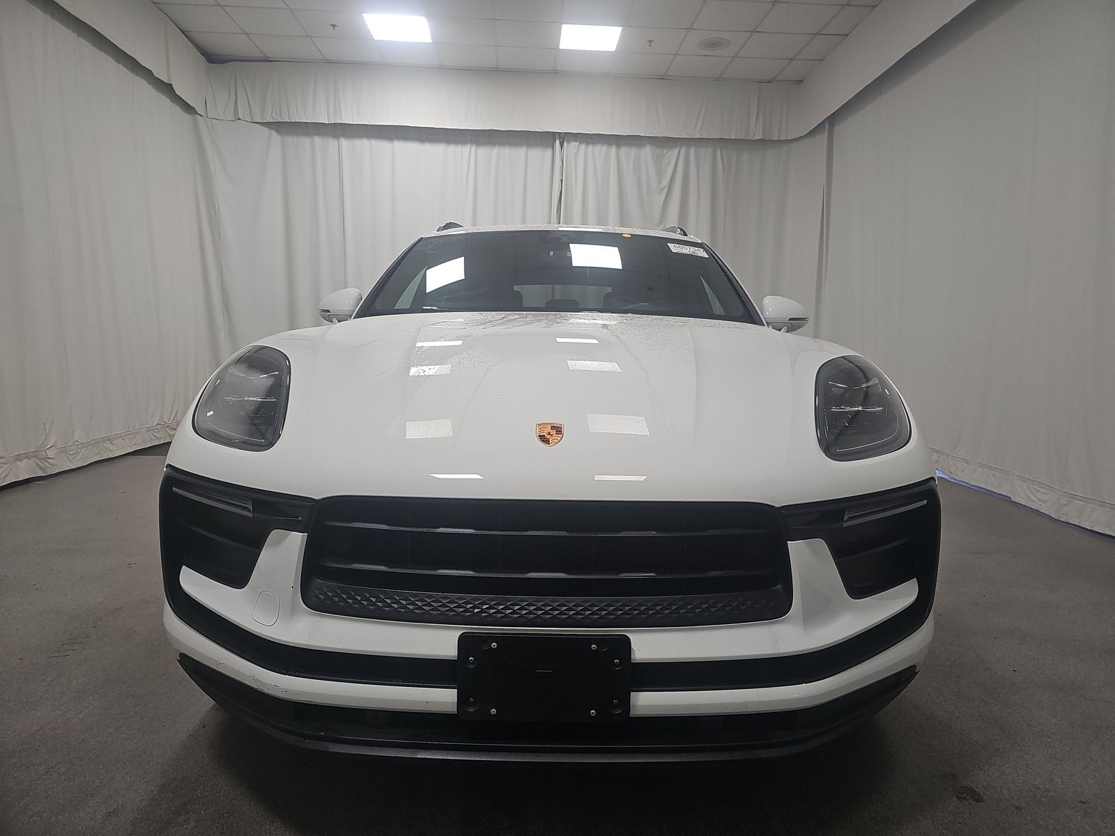 2022 Porsche Macan Base AWD