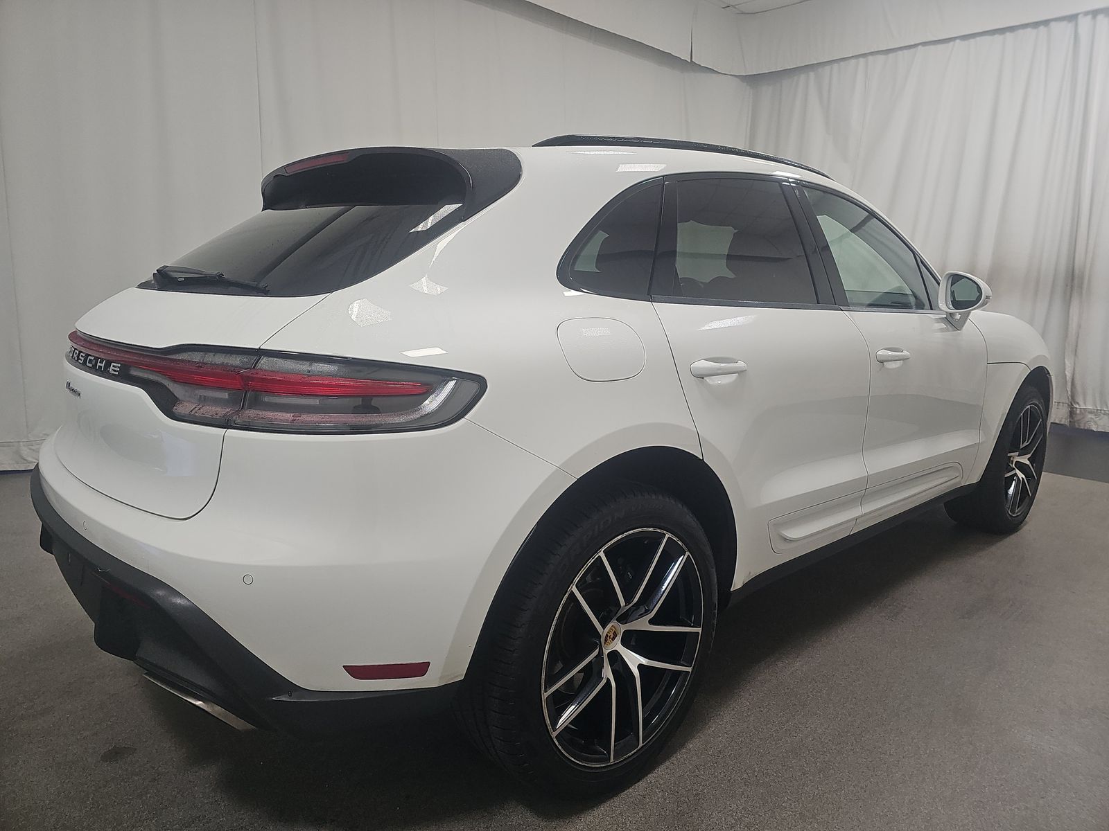 2022 Porsche Macan Base AWD