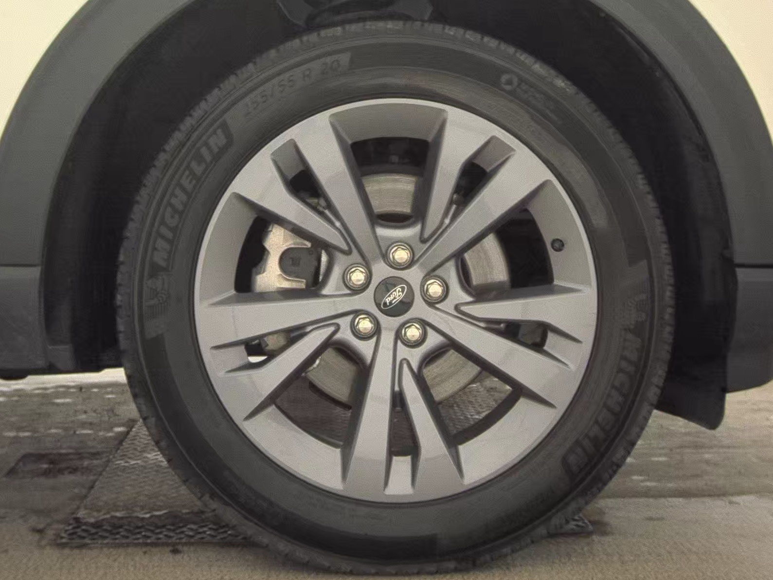 2022 Ford Explorer XLT AWD