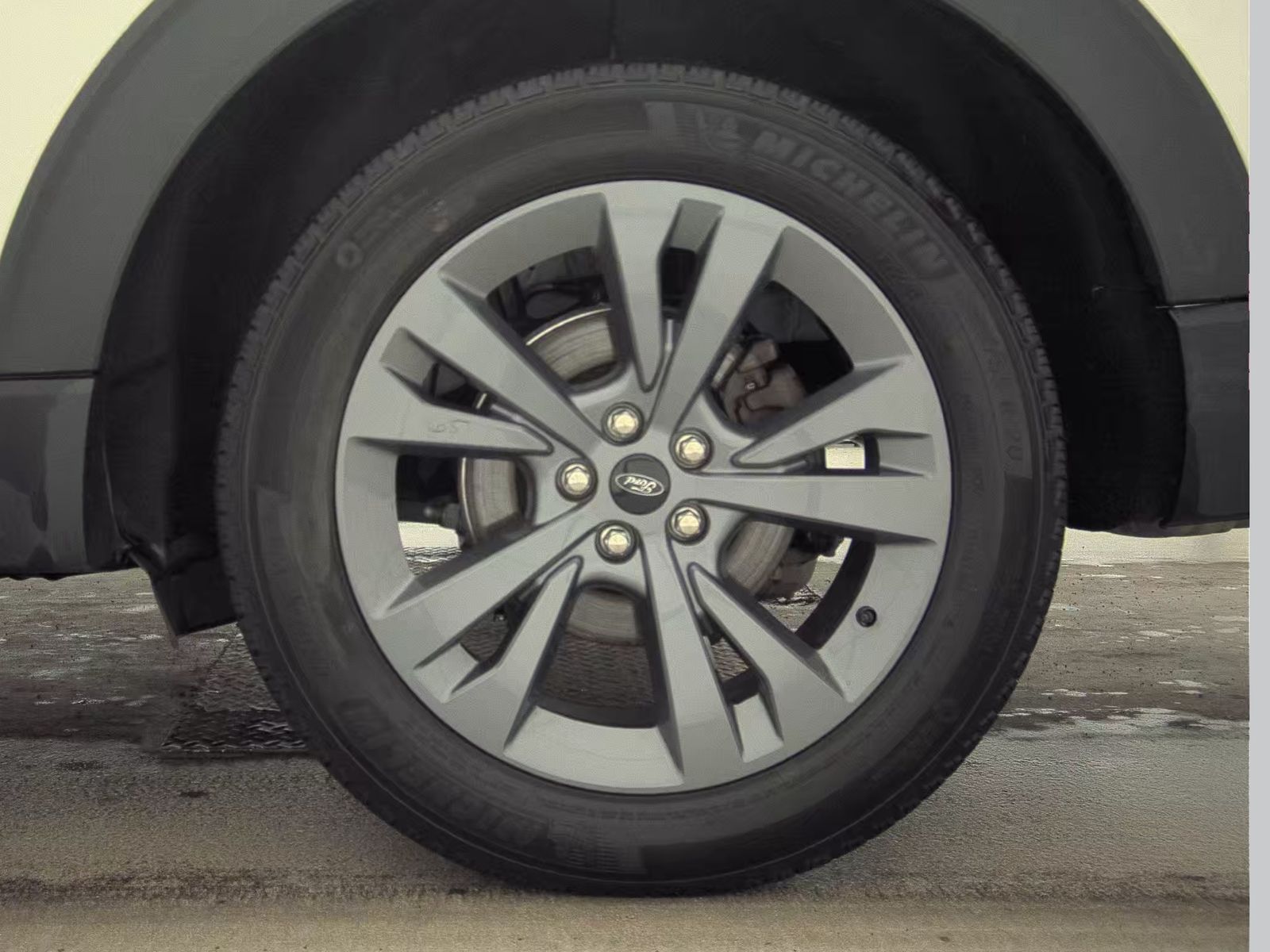 2022 Ford Explorer XLT AWD