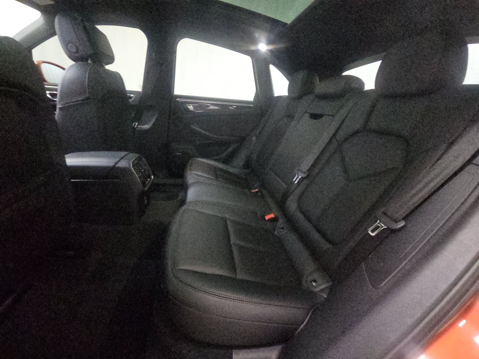 2024 Porsche Macan Base AWD