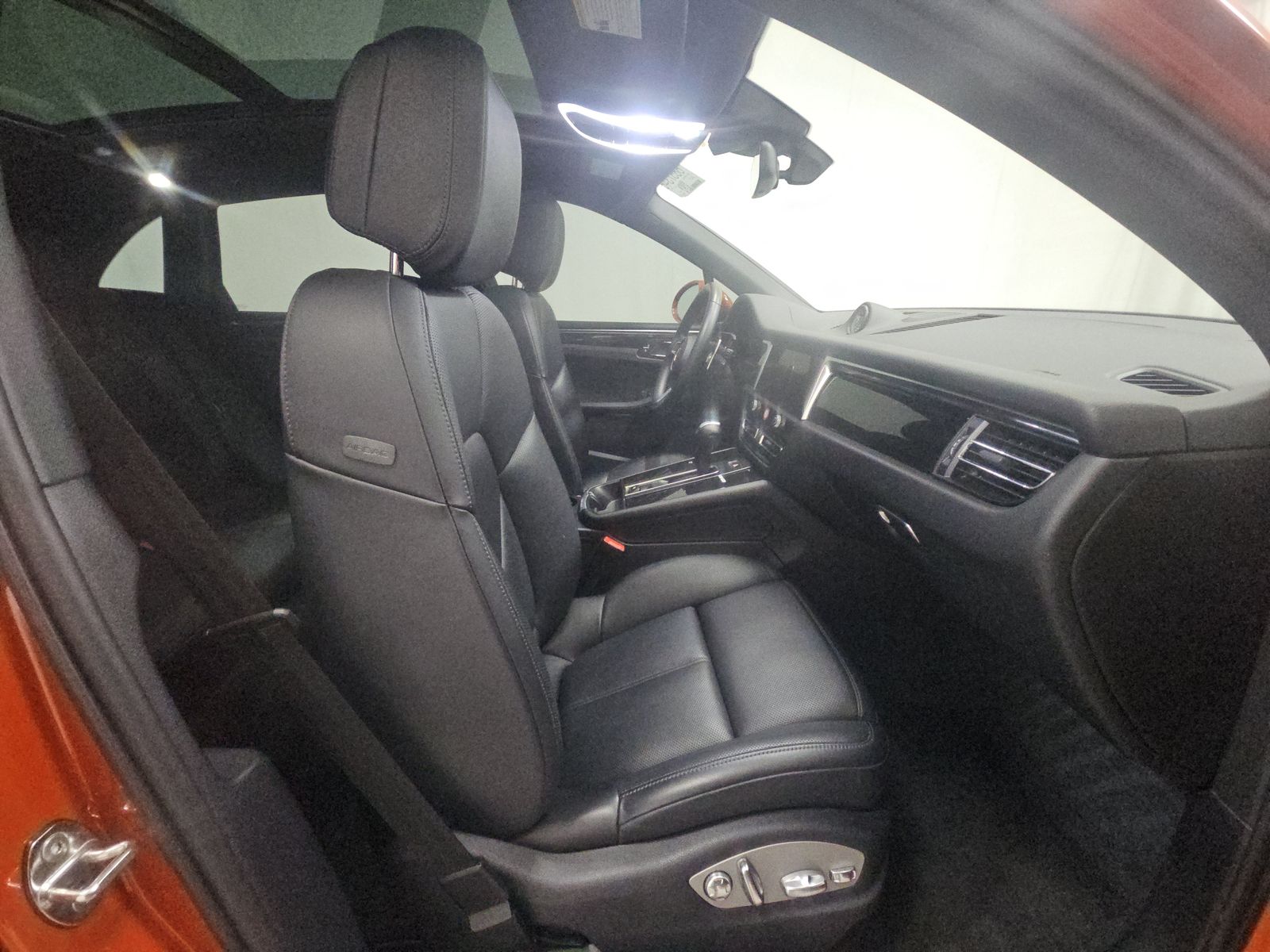 2024 Porsche Macan Base AWD