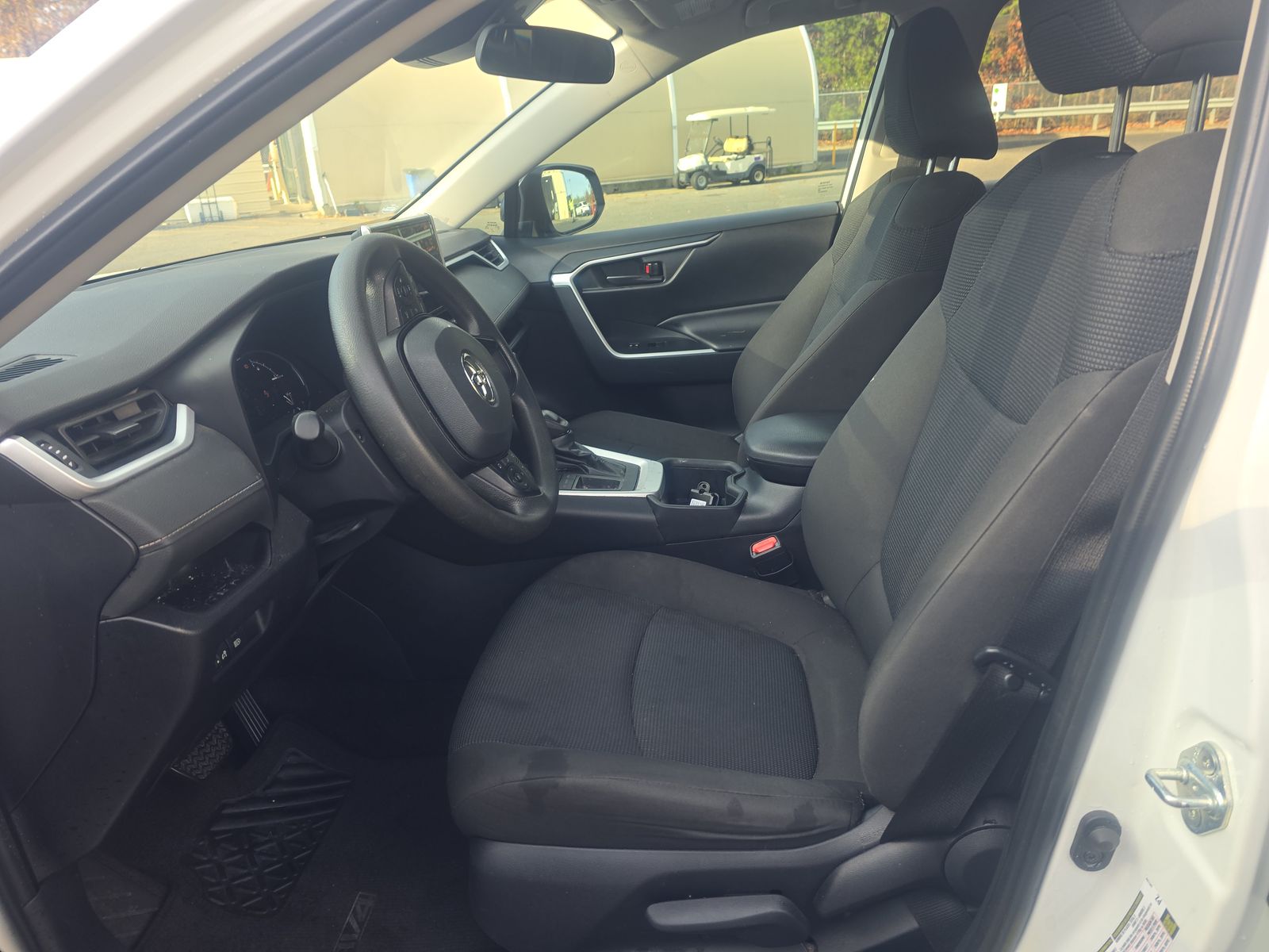 2024 Toyota RAV4 LE FWD