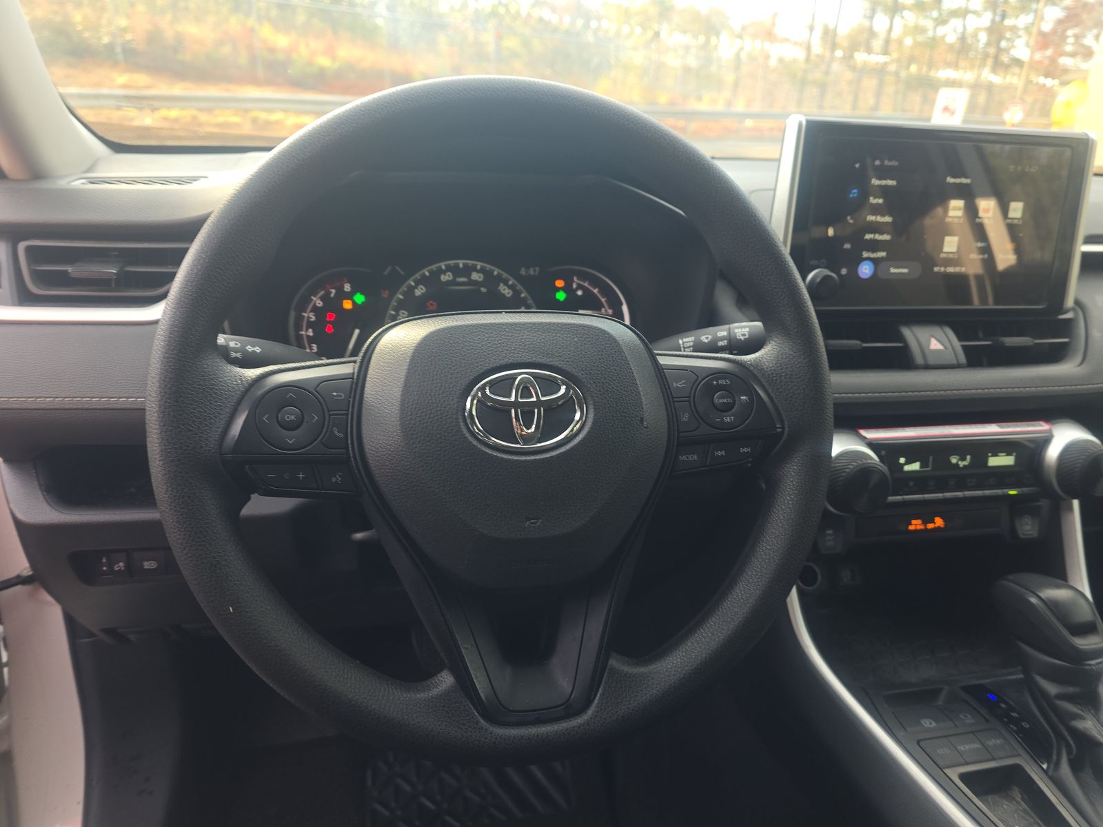 2024 Toyota RAV4 LE FWD