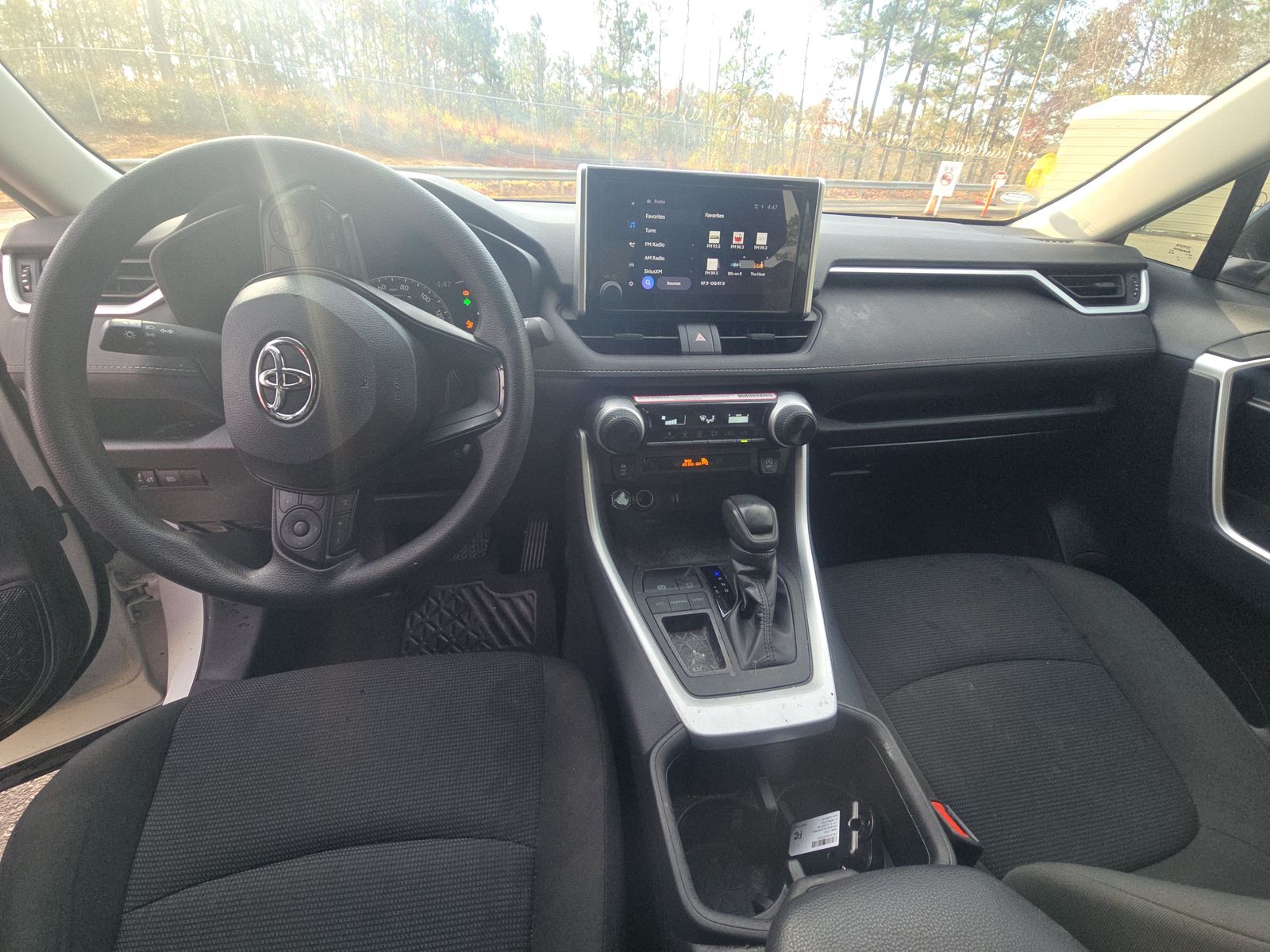 2024 Toyota RAV4 LE FWD