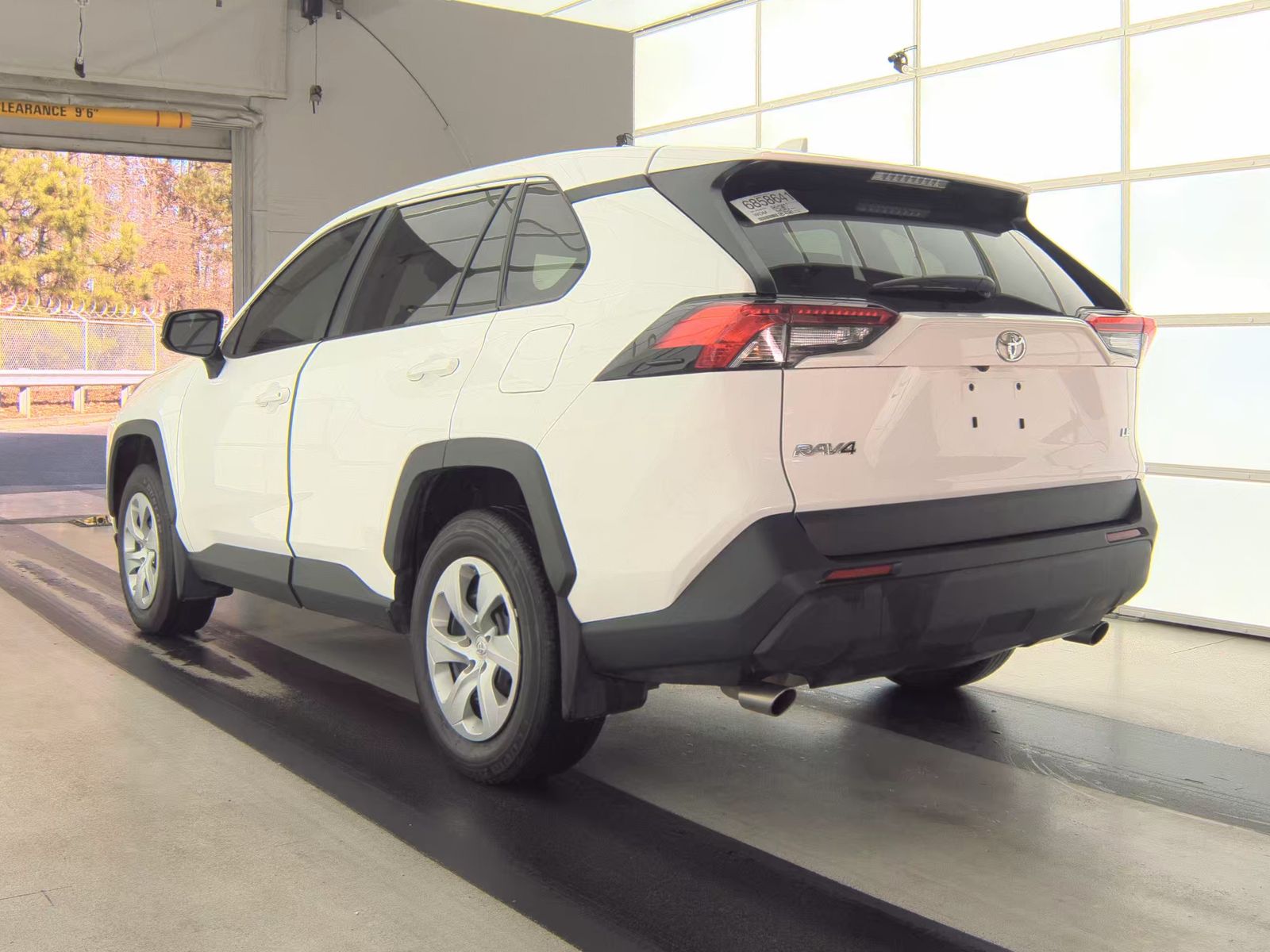 2024 Toyota RAV4 LE FWD