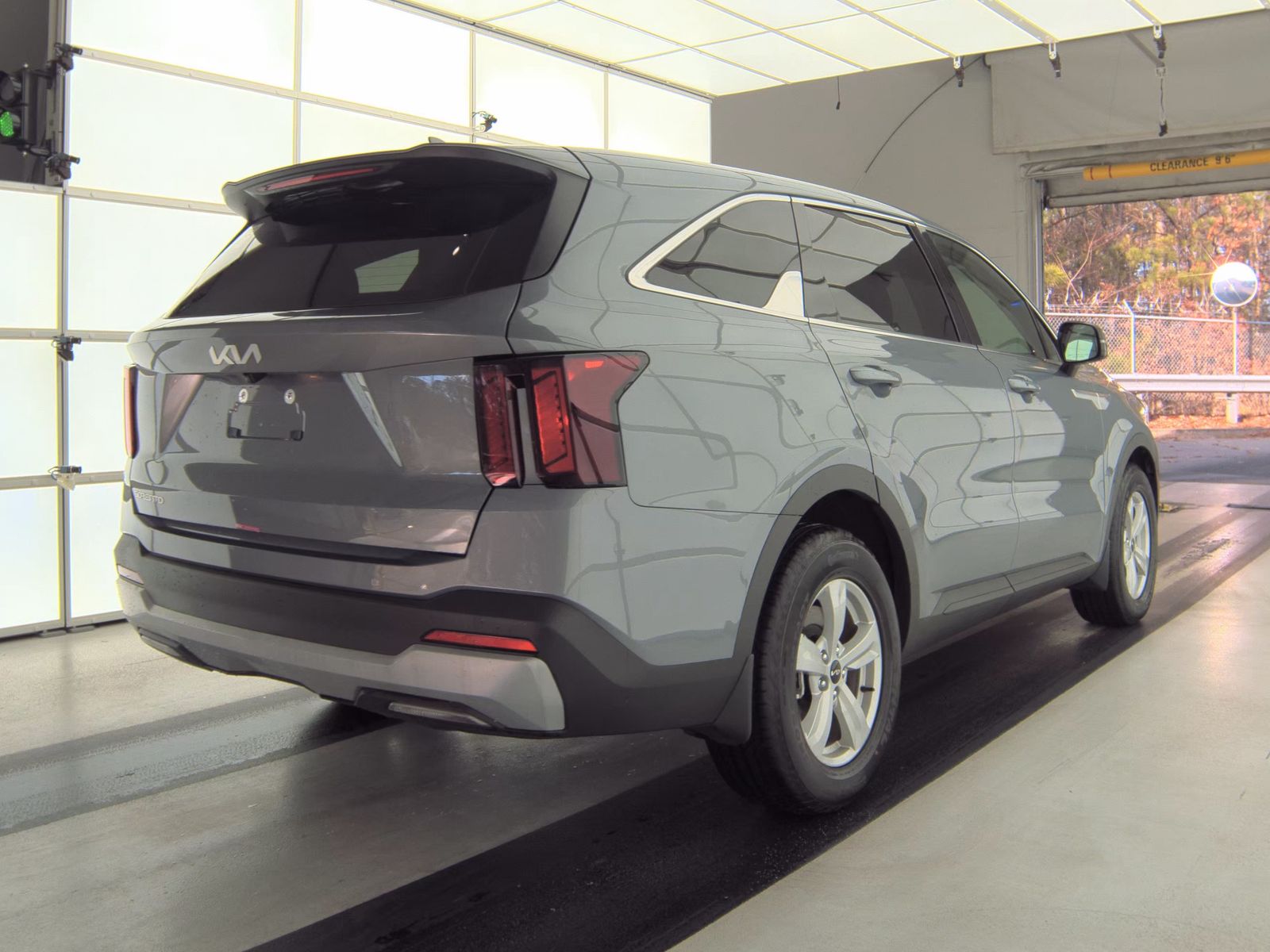 2025 Kia Sorento LX FWD