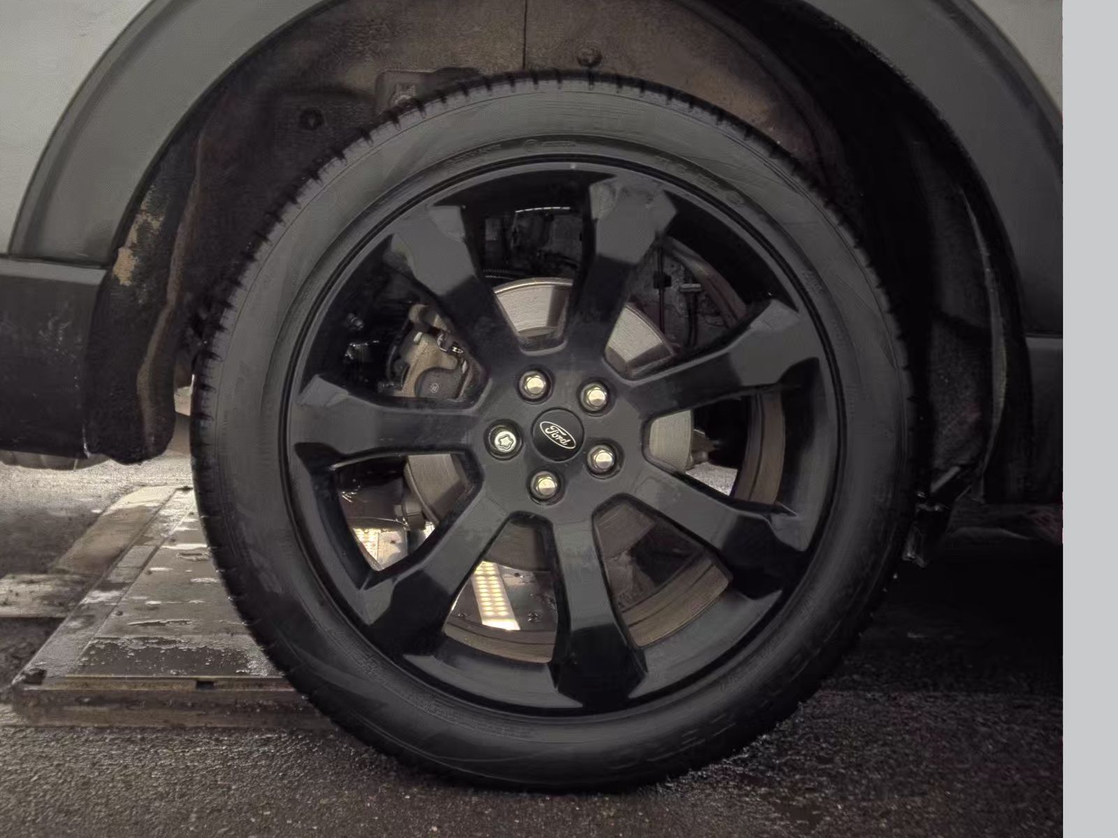 2023 Ford Explorer ST-Line AWD