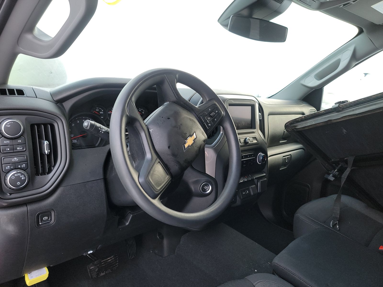 2023 Chevrolet Silverado 1500 Custom AWD