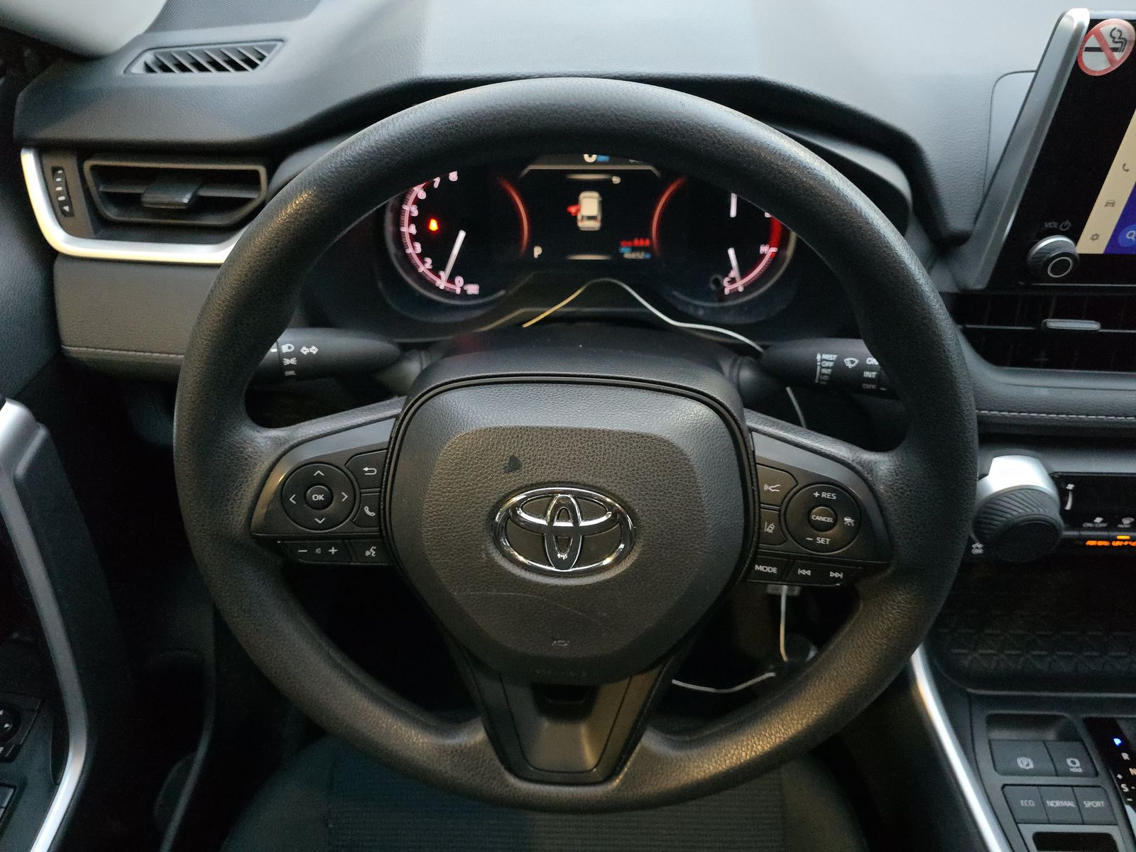 2024 Toyota RAV4 LE FWD