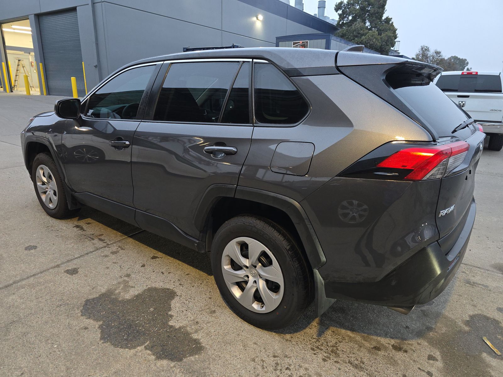 2024 Toyota RAV4 LE FWD