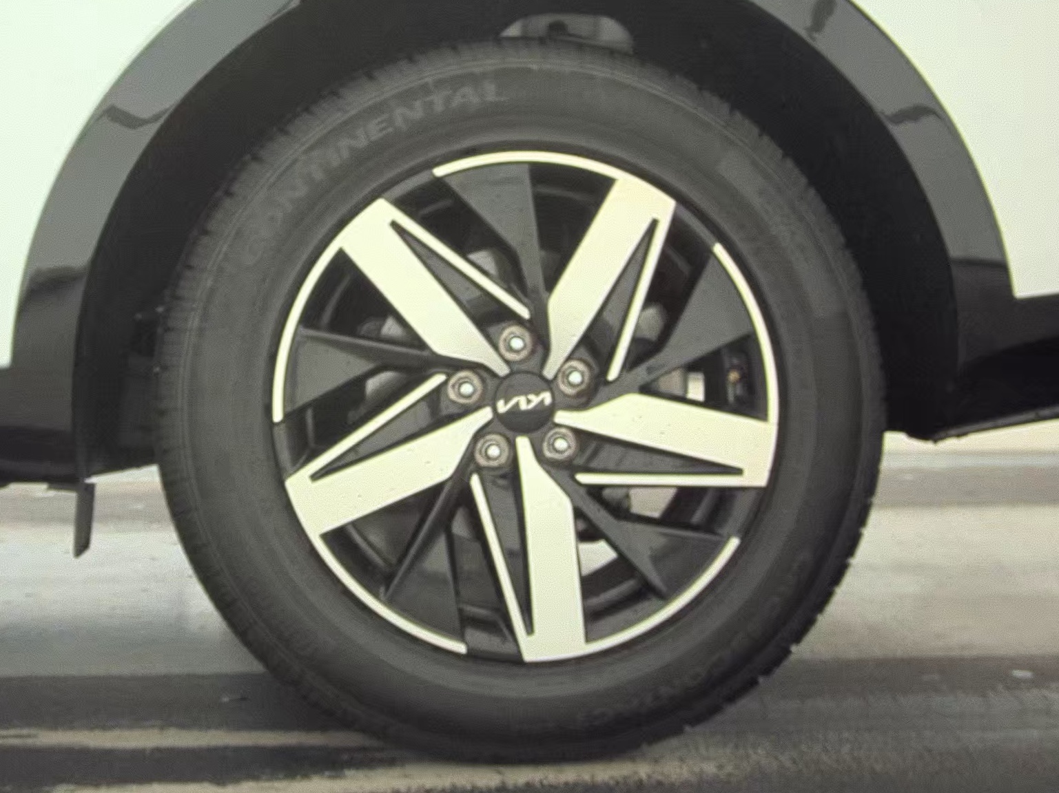 2023 Kia Sorento S FWD