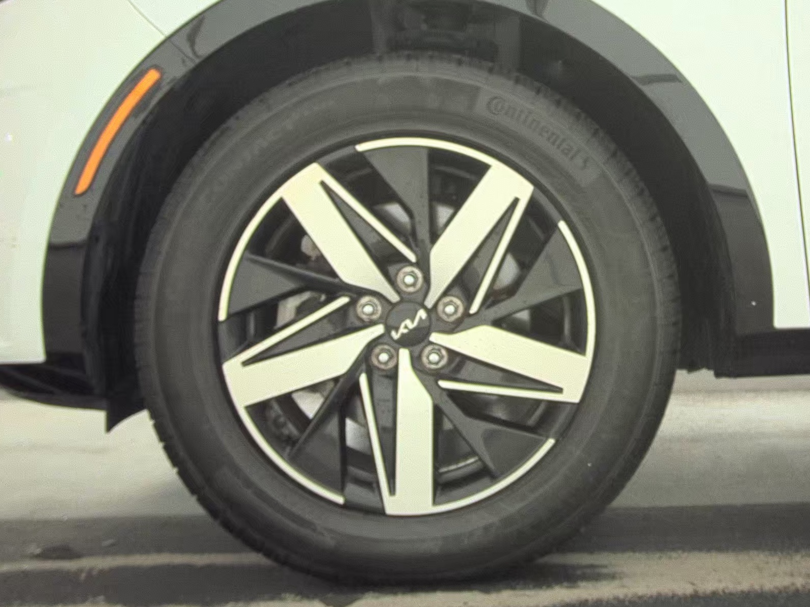 2023 Kia Sorento S FWD