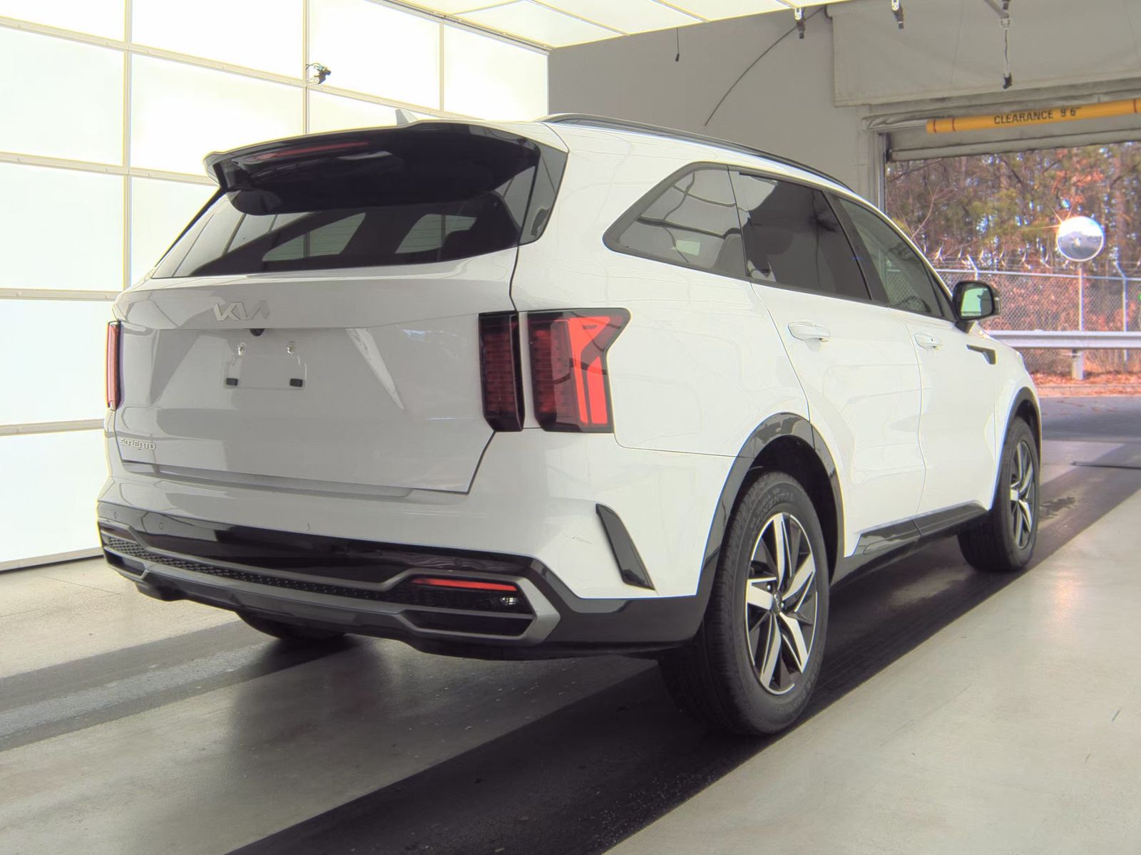 2023 Kia Sorento S FWD