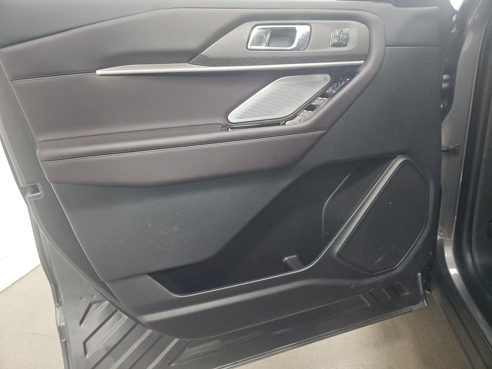 2025 Ford Explorer Platinum RWD