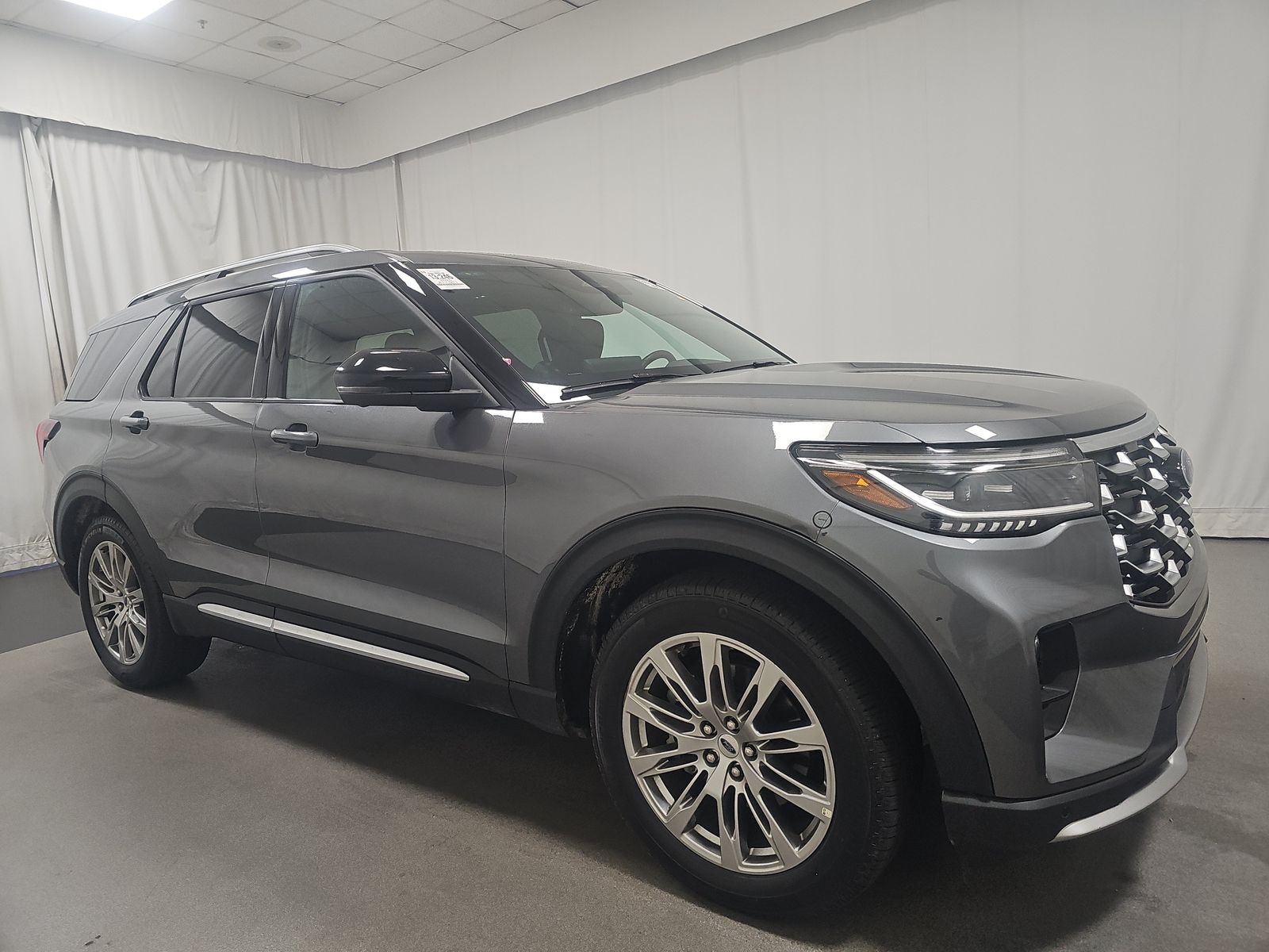 2025 Ford Explorer Platinum RWD