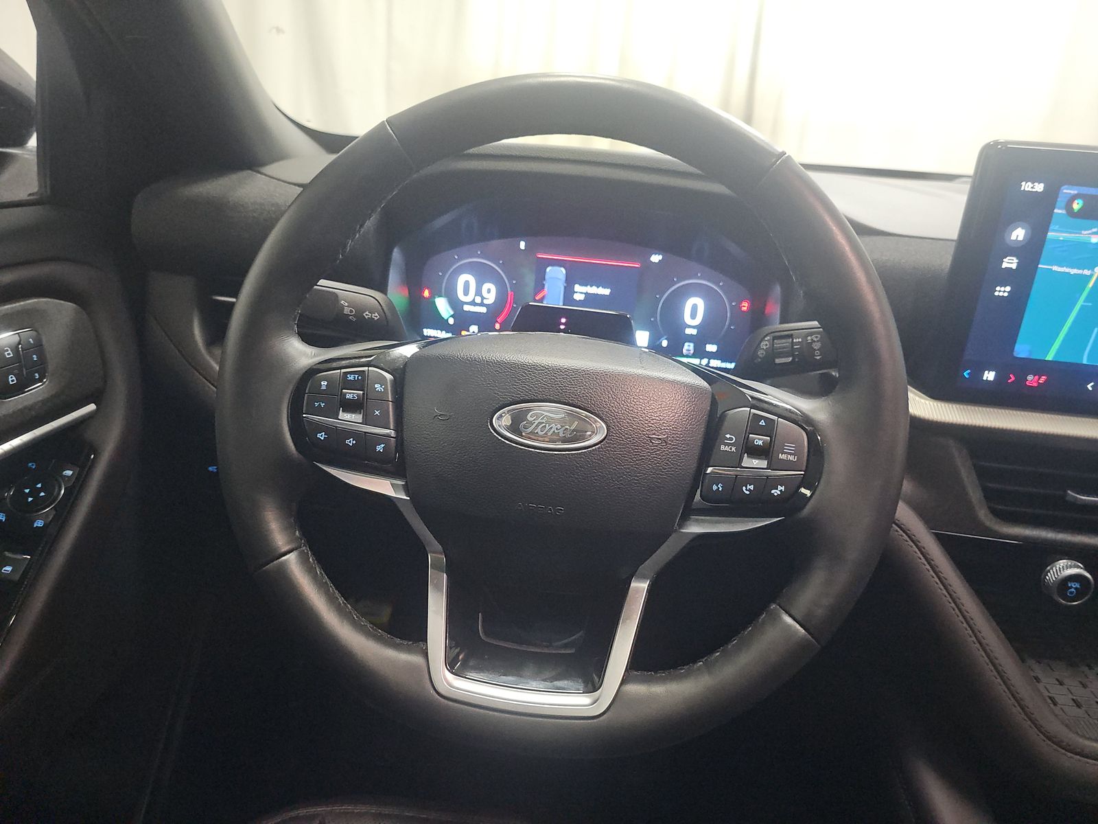 2025 Ford Explorer Platinum RWD