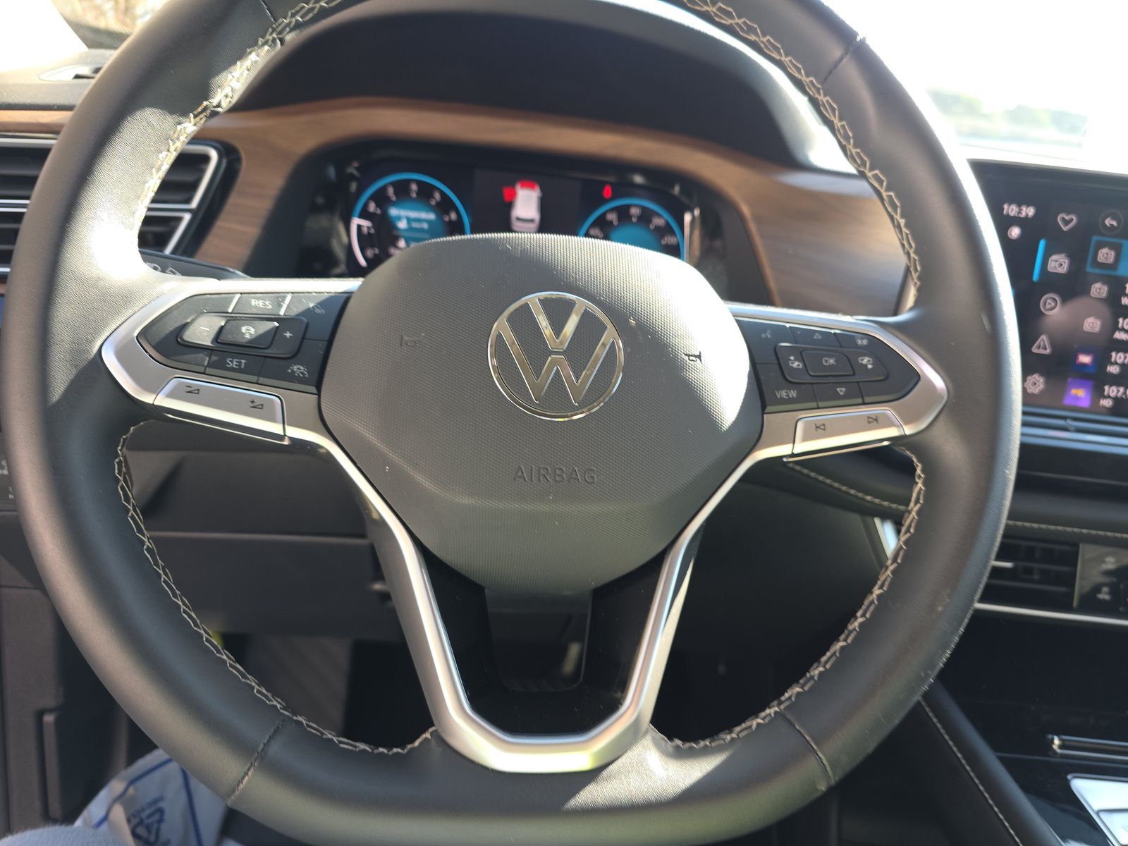 2024 Volkswagen Atlas 2.0T SE AWD