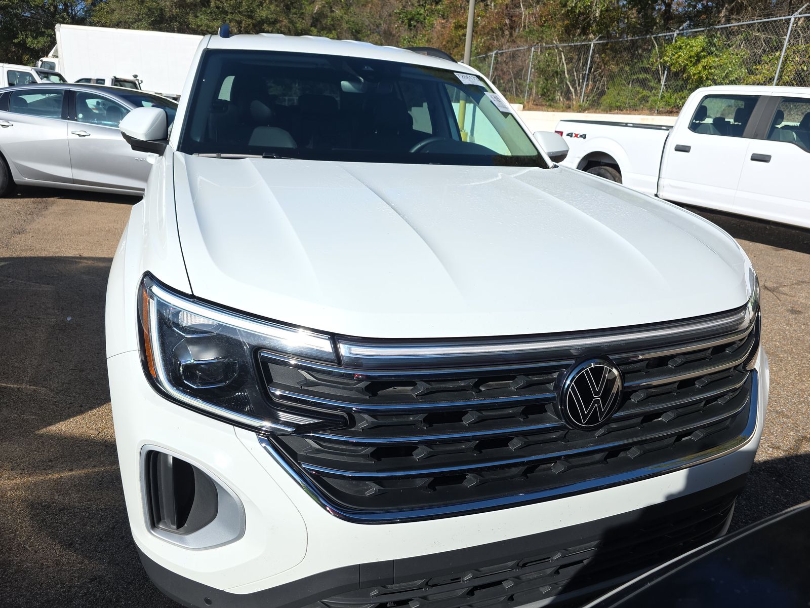 2024 Volkswagen Atlas 2.0T SE AWD