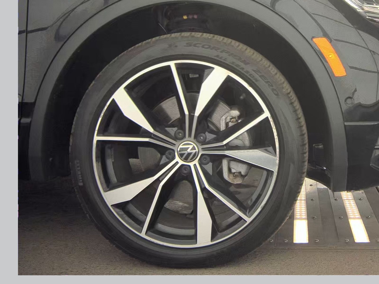 2023 Volkswagen Tiguan 2.0T SEL R-Line AWD