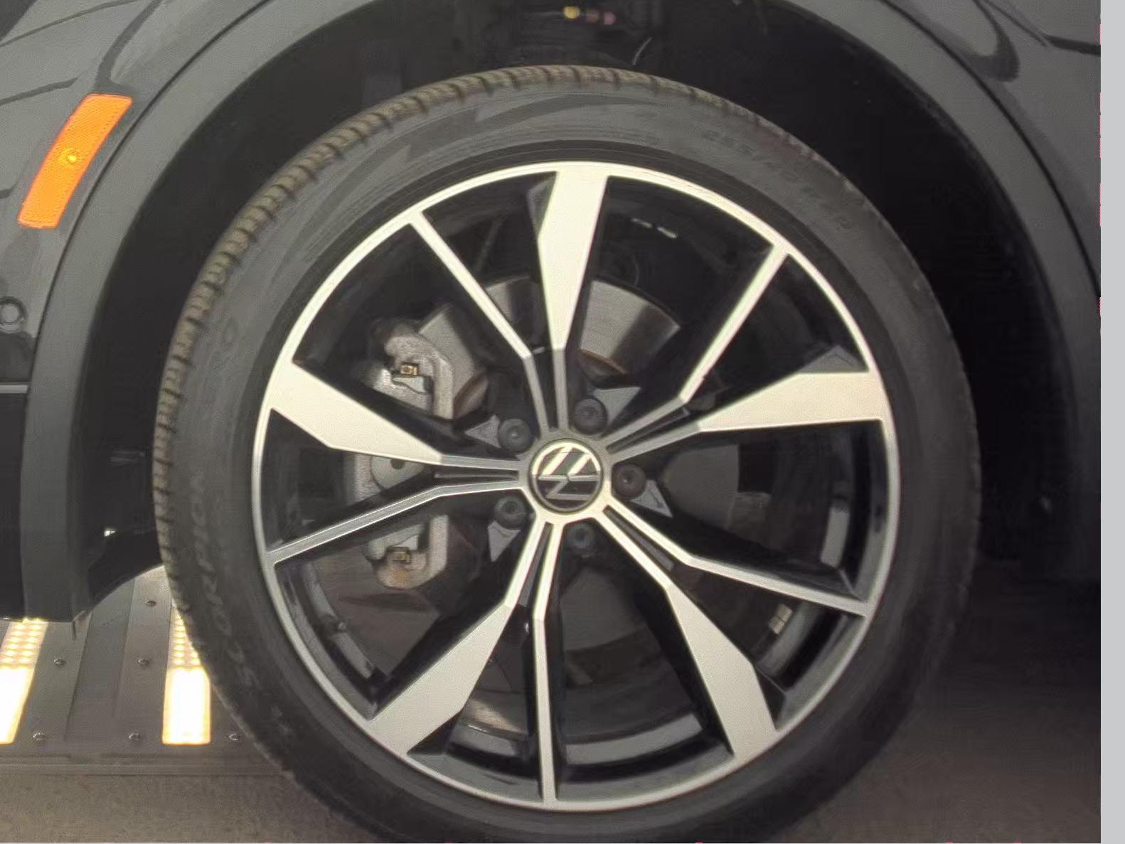 2023 Volkswagen Tiguan 2.0T SEL R-Line AWD