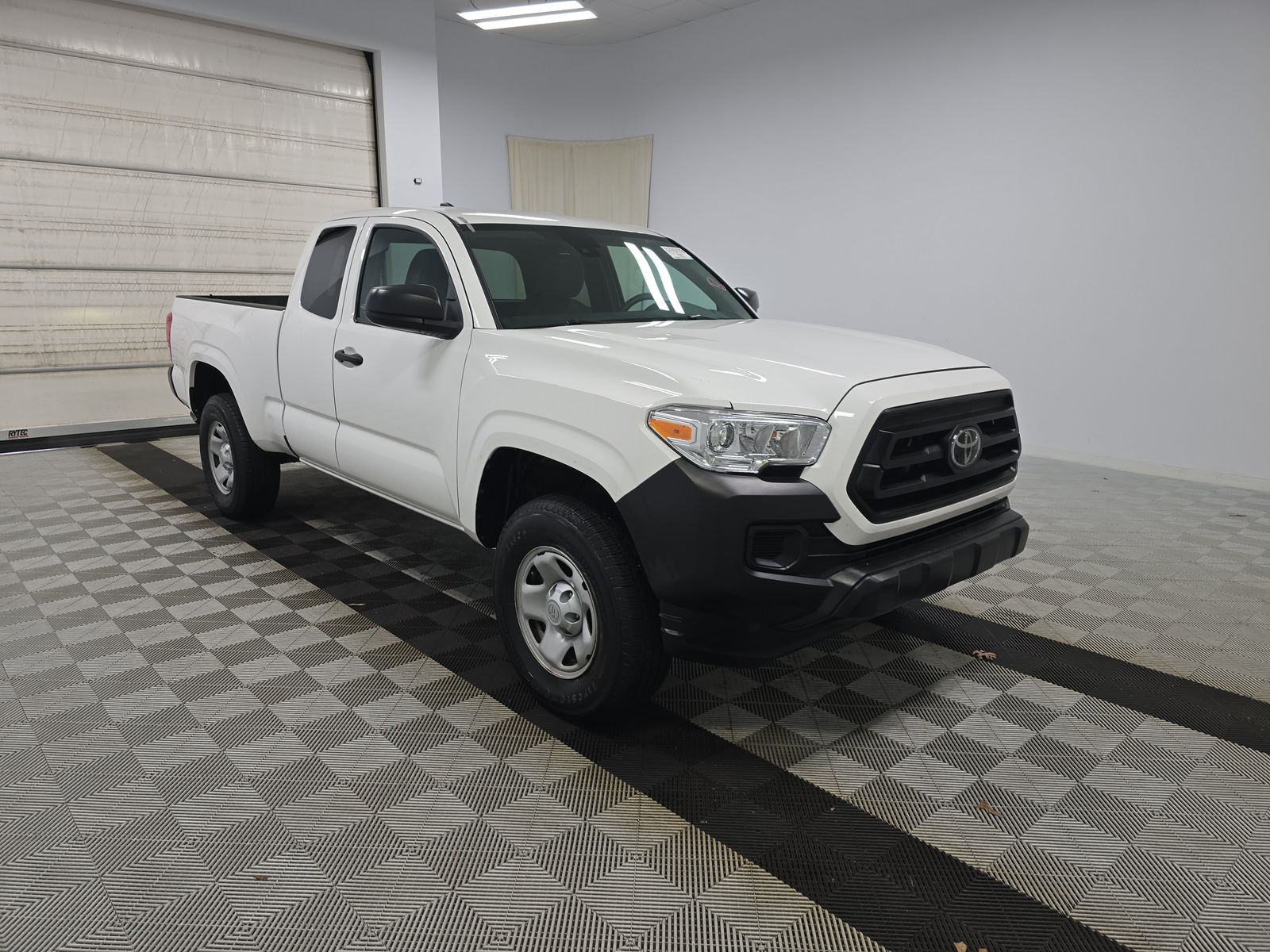2022 Toyota Tacoma SR RWD