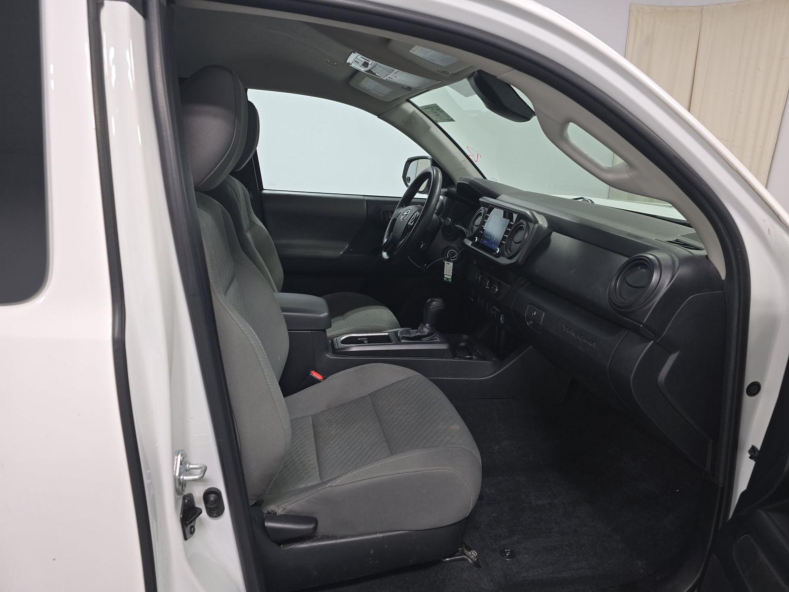 2022 Toyota Tacoma SR RWD