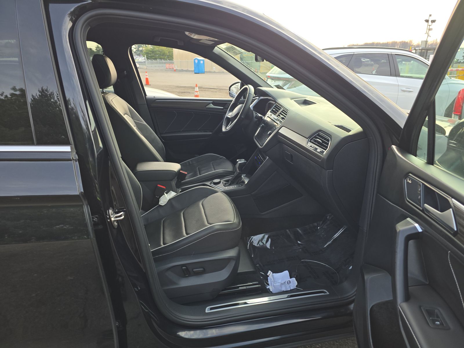 2023 Volkswagen Tiguan 2.0T SEL R-Line AWD