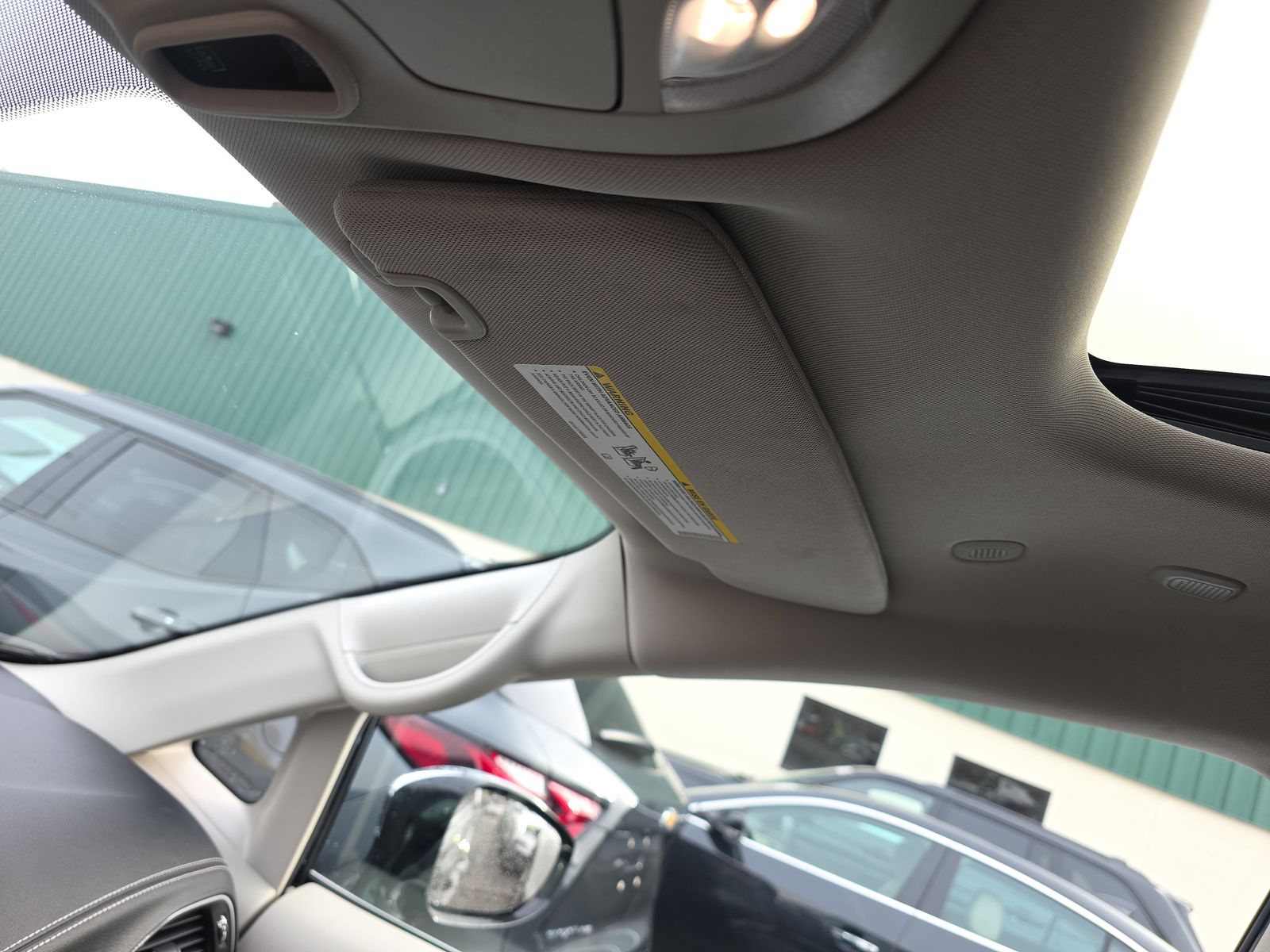 2023 Chrysler Pacifica Hybrid Limited FWD