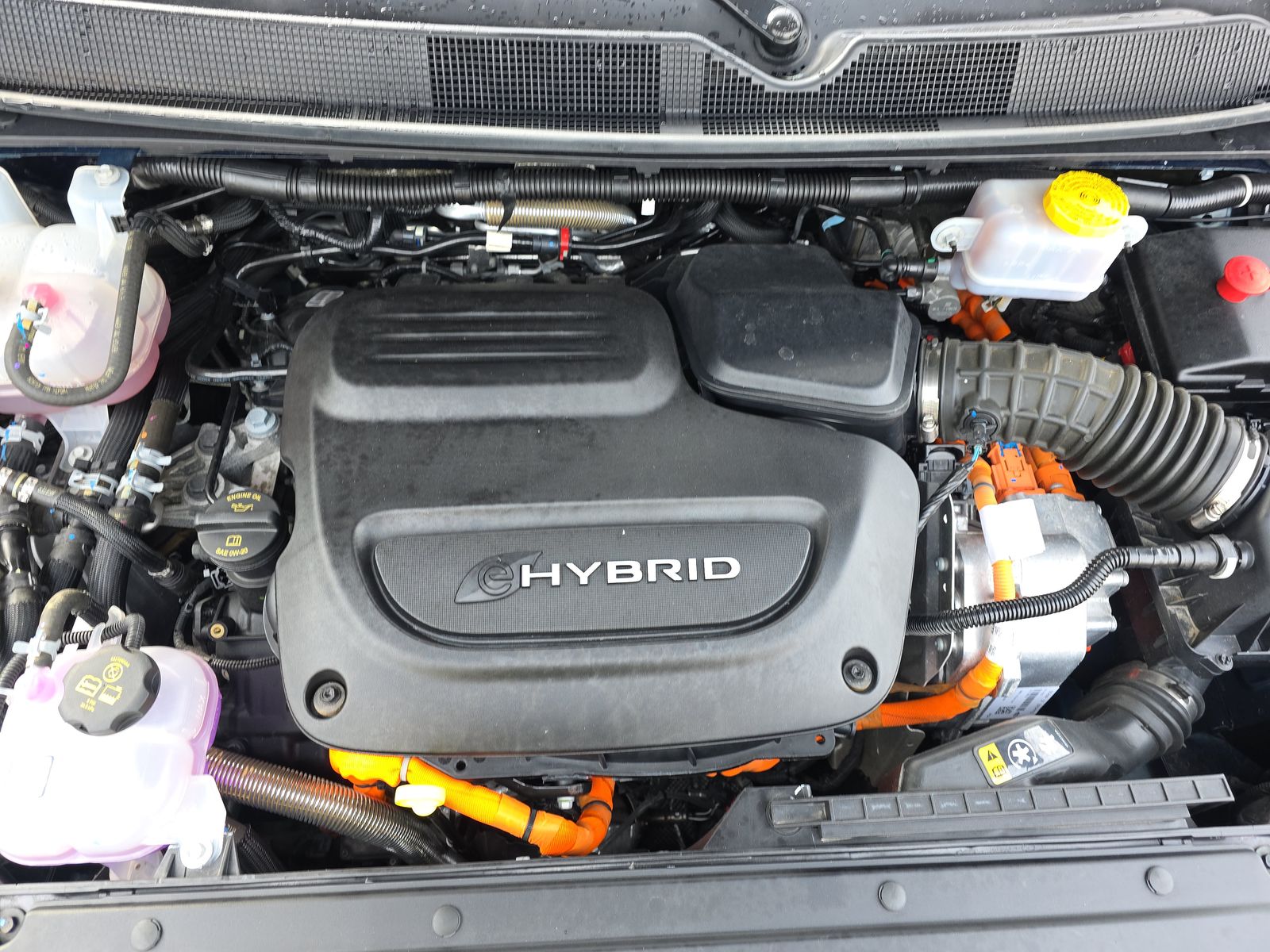 2023 Chrysler Pacifica Hybrid Limited FWD