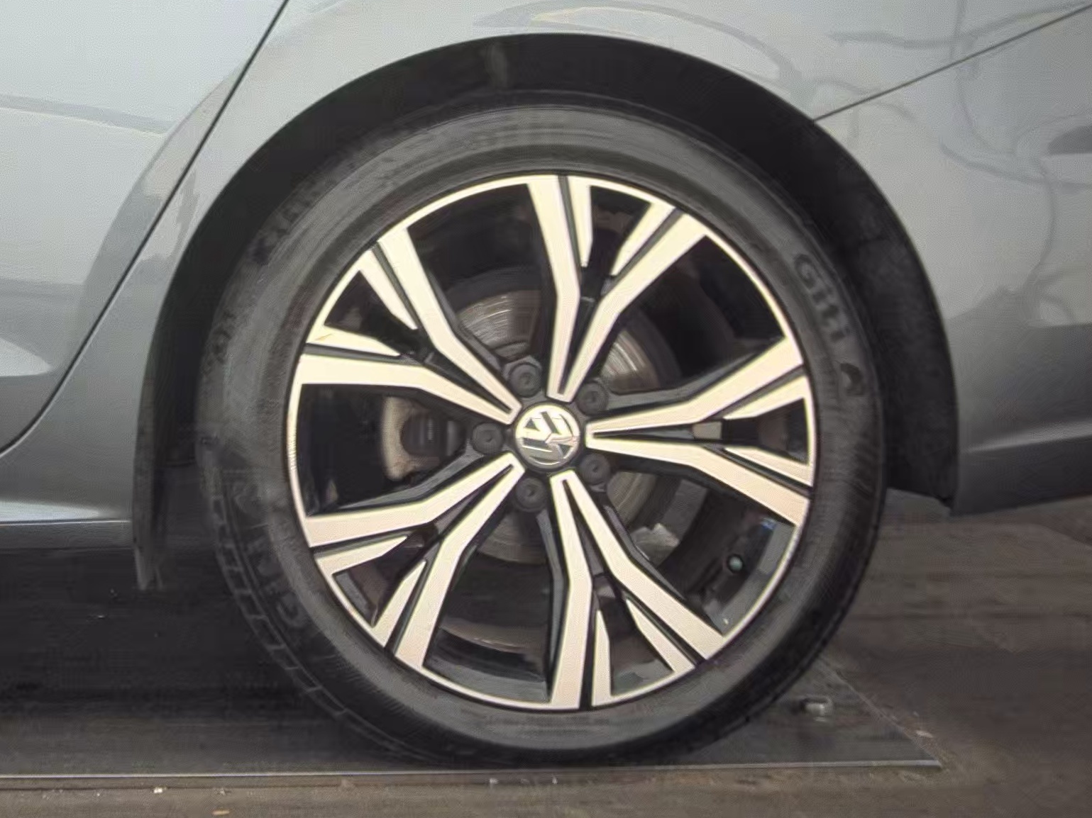 2021 Volkswagen Passat 2.0T SE FWD