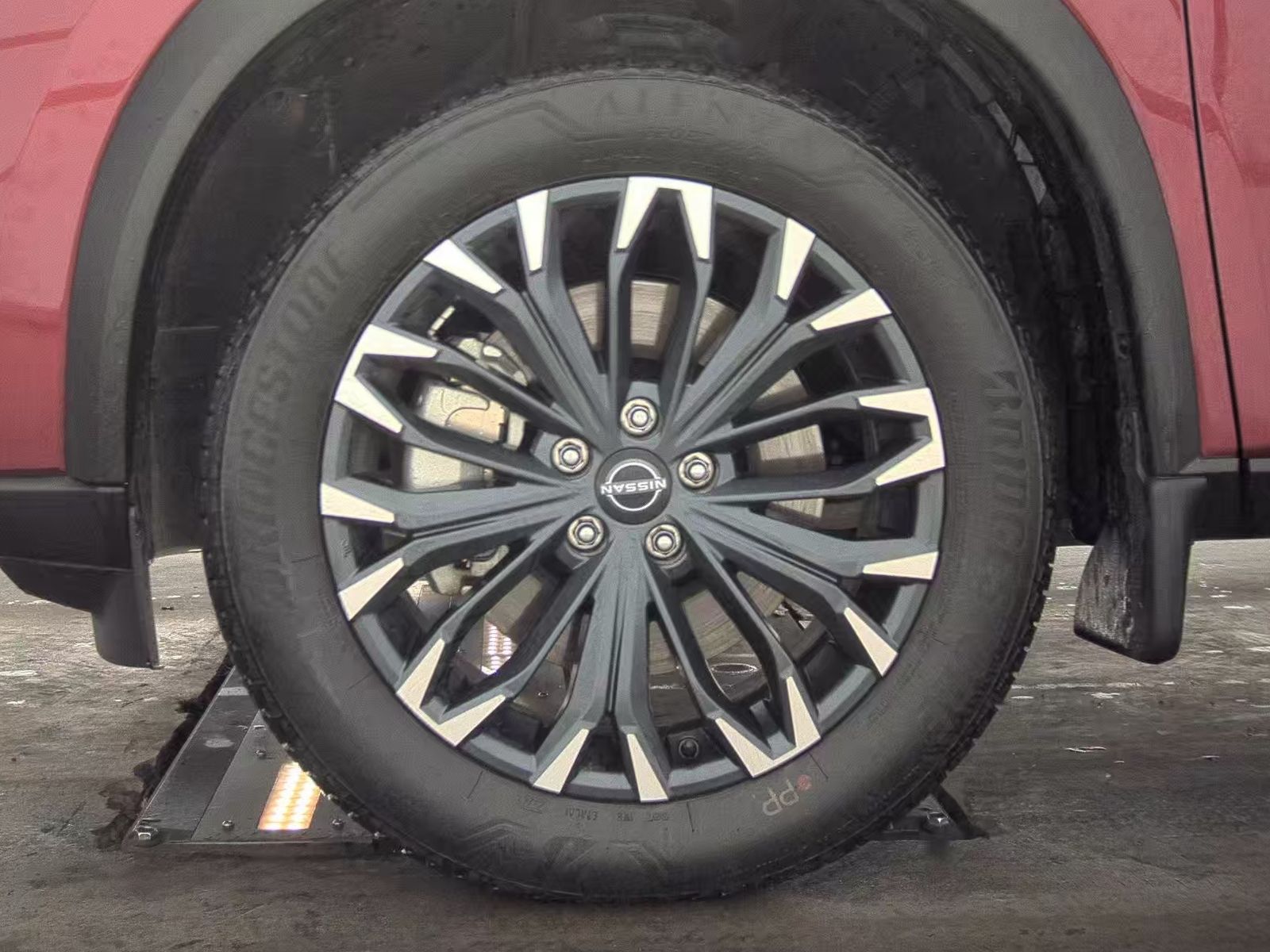 2025 Nissan Rogue SL FWD