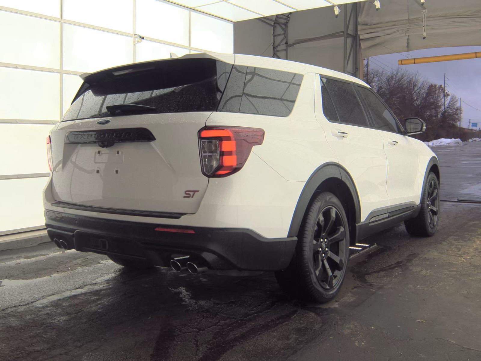 2022 Ford Explorer ST FWD