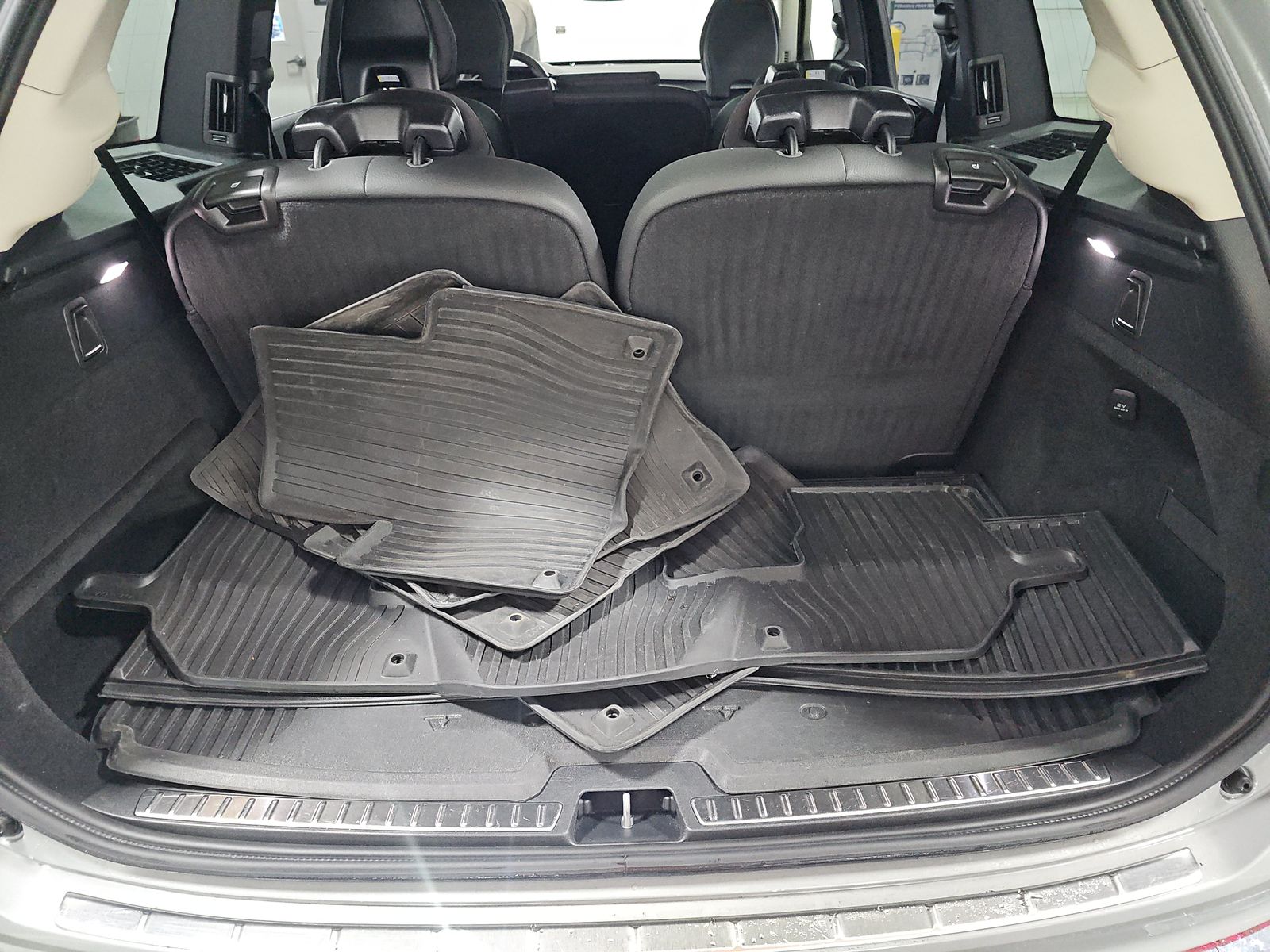 2025 Volvo XC90 Plug-In Hybrid T8 Plus AWD