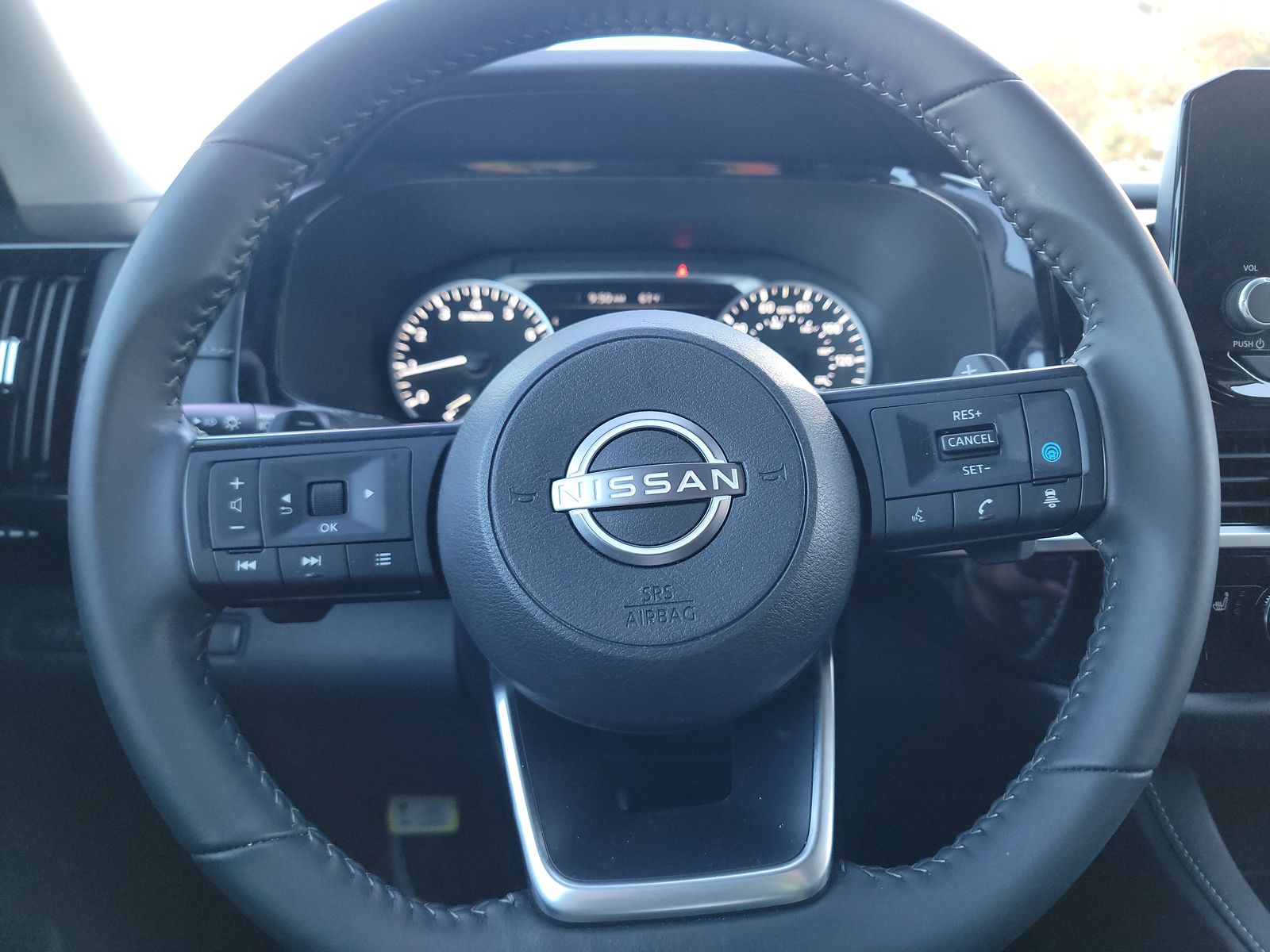 2024 Nissan Pathfinder SV FWD