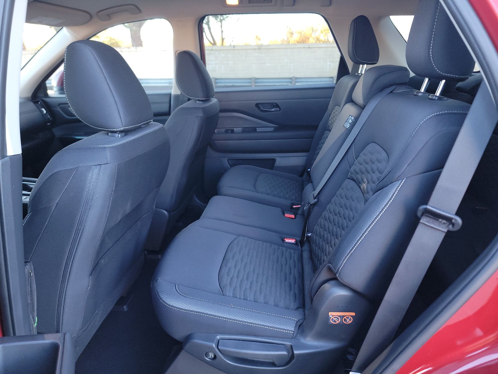 2024 Nissan Pathfinder SV FWD