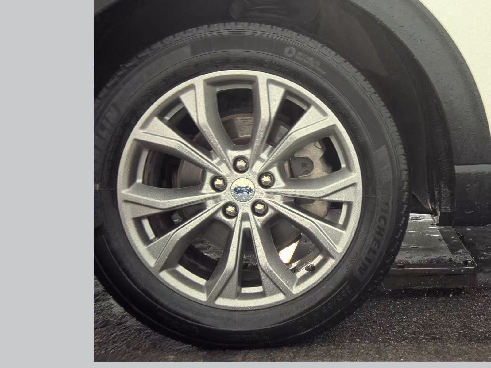 2023 Ford Explorer Limited AWD