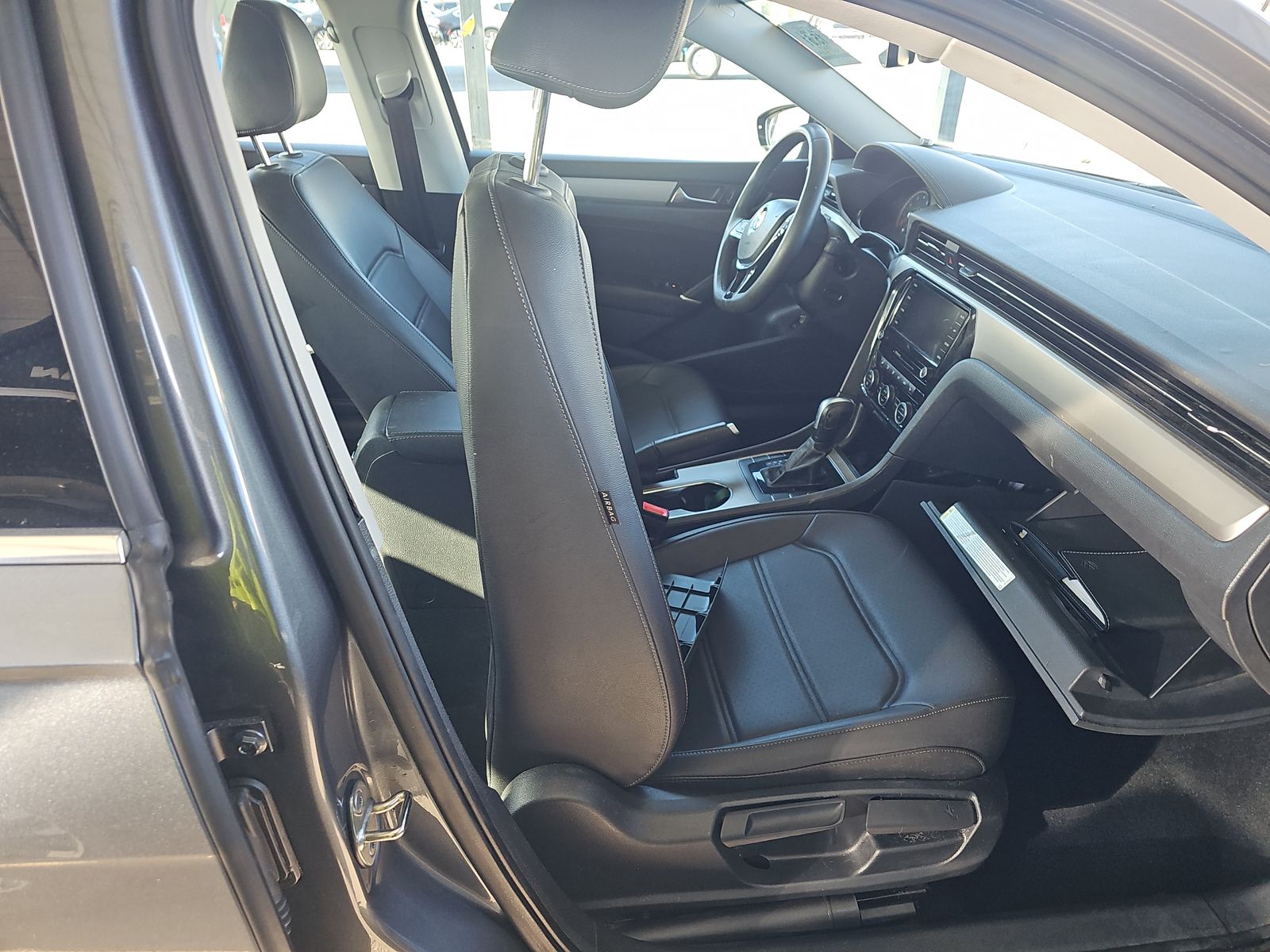 2021 Volkswagen Passat 2.0T SE FWD