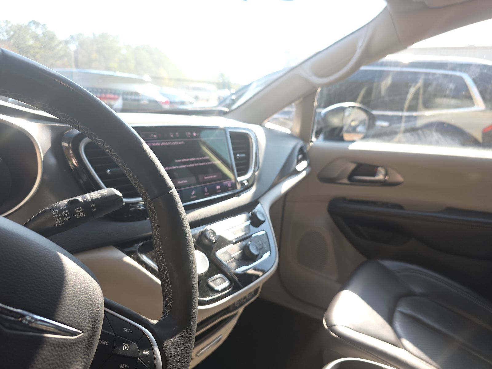 2023 Chrysler Pacifica Touring L FWD