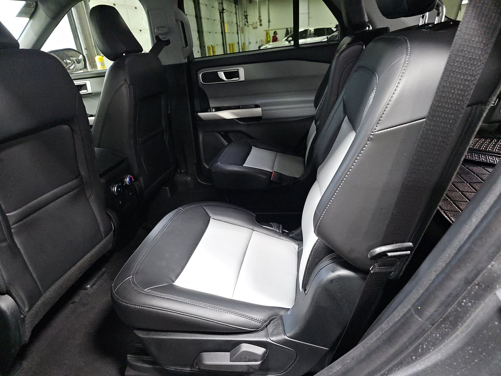 2023 Ford Explorer XLT AWD