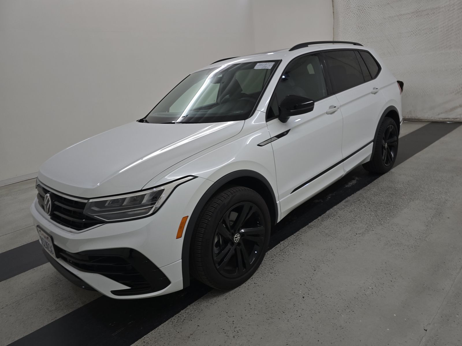 2024 Volkswagen Tiguan 2.0T SE R-Line Black FWD