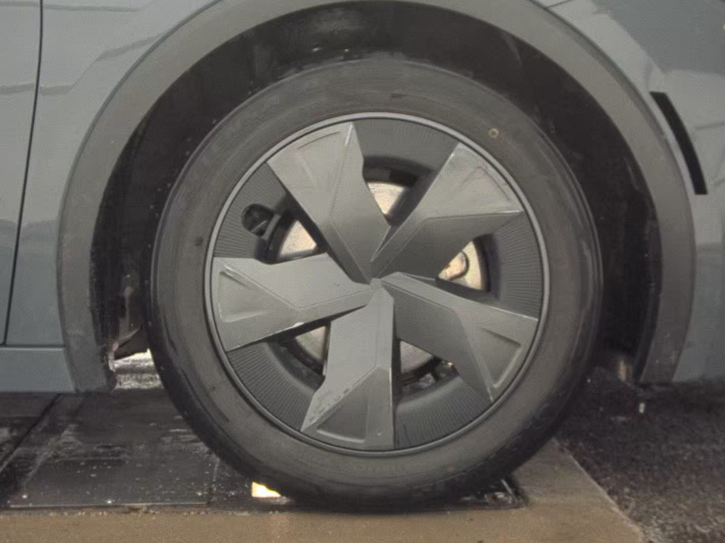 2024 Toyota Prius LE FWD