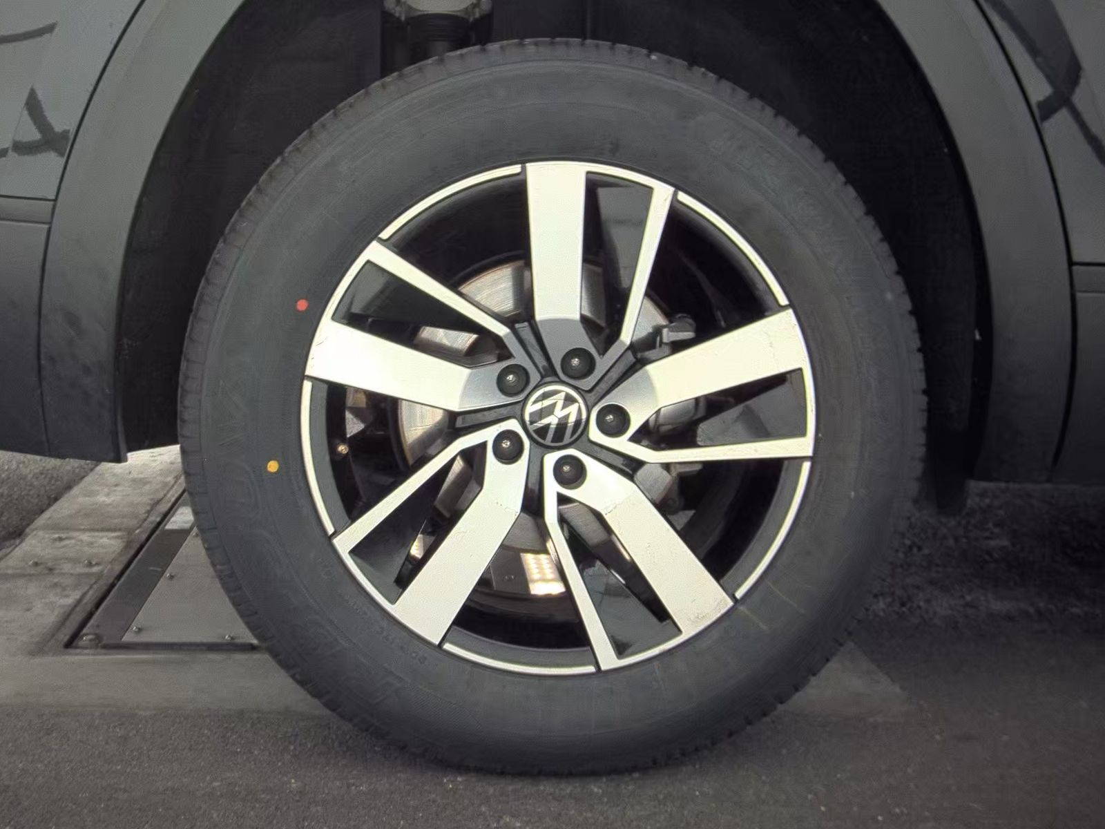 2022 Volkswagen Atlas 2.0T SE FWD