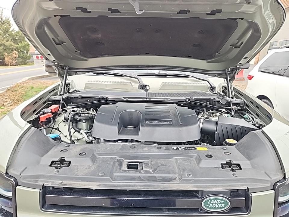 2022 Land Rover Defender 90 X-Dynamic S AWD