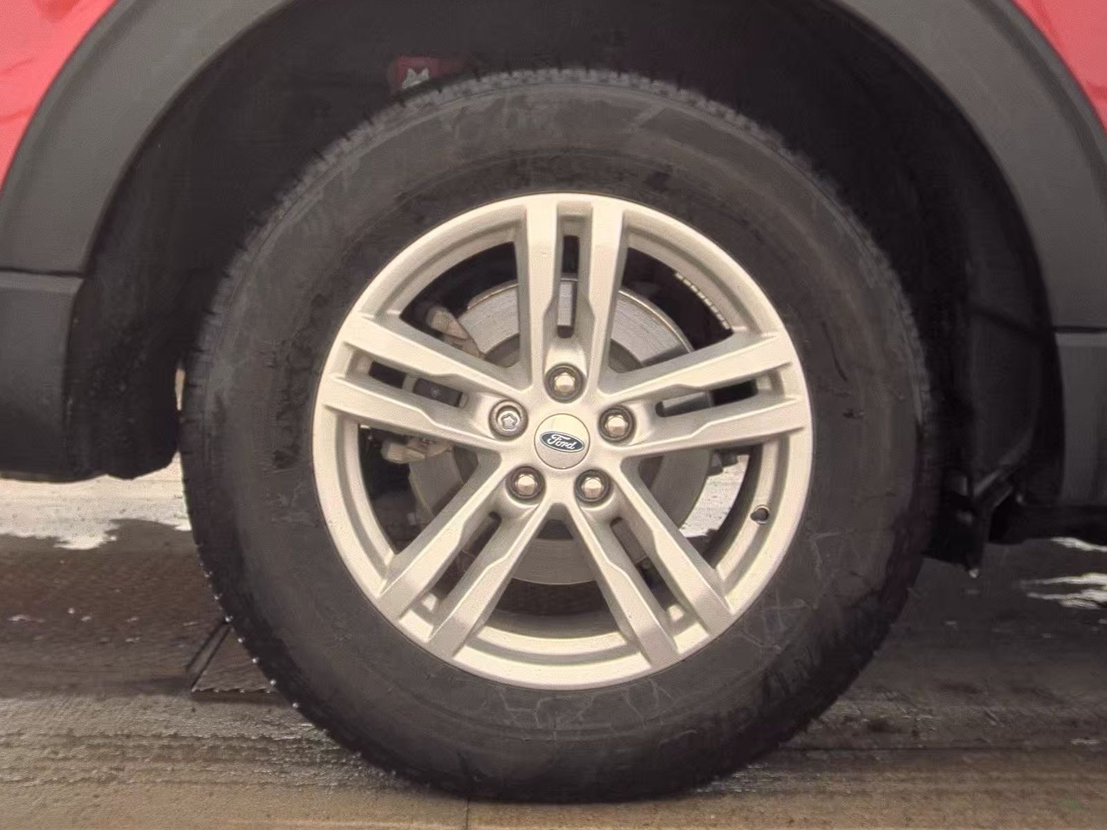 2023 Ford Explorer XLT AWD