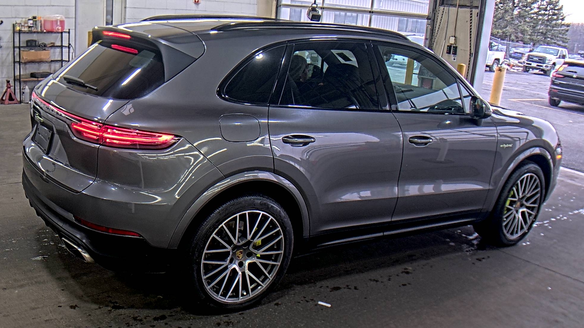 2022 Porsche Cayenne E-Hybrid AWD