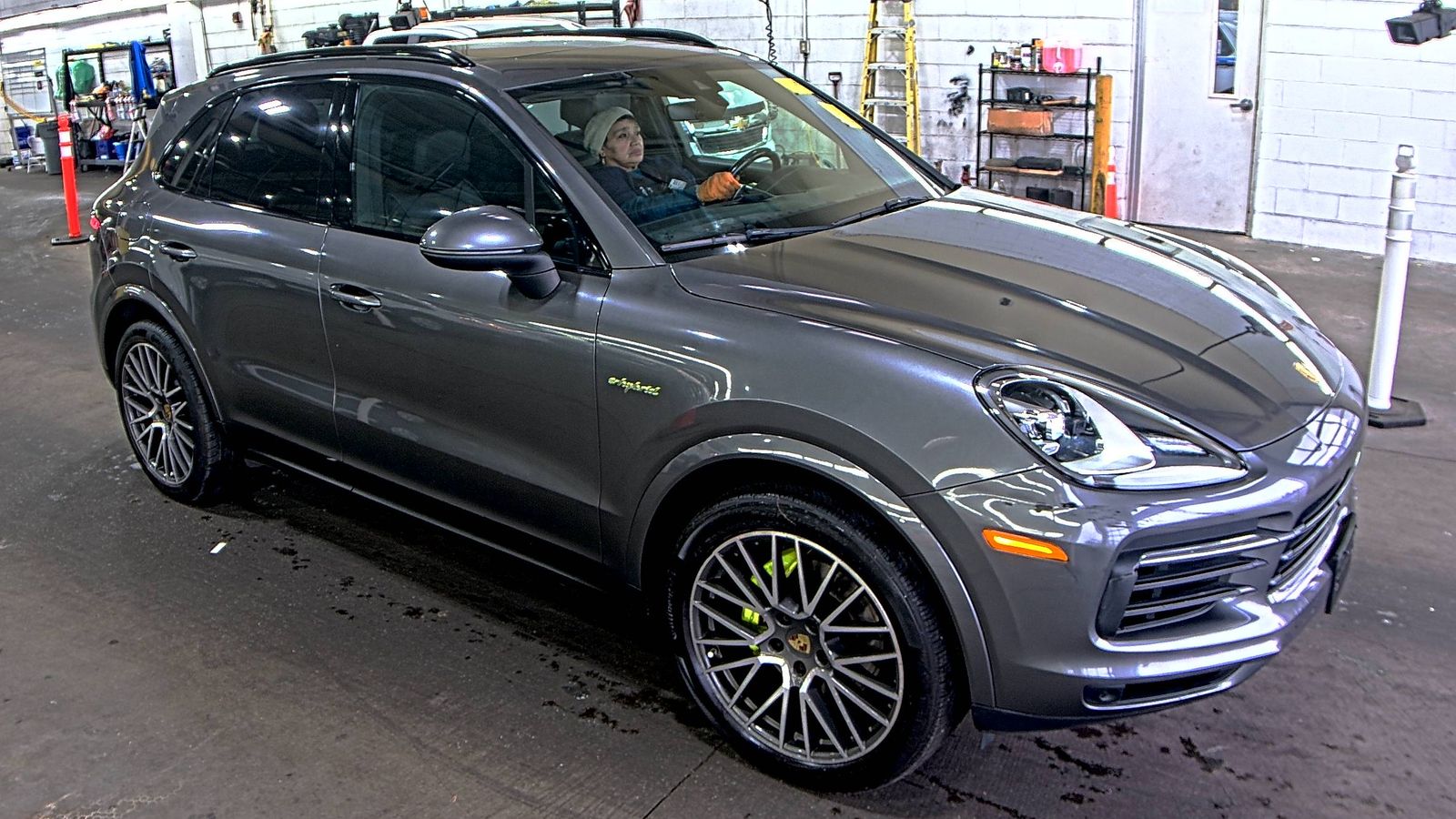 2022 Porsche Cayenne E-Hybrid AWD